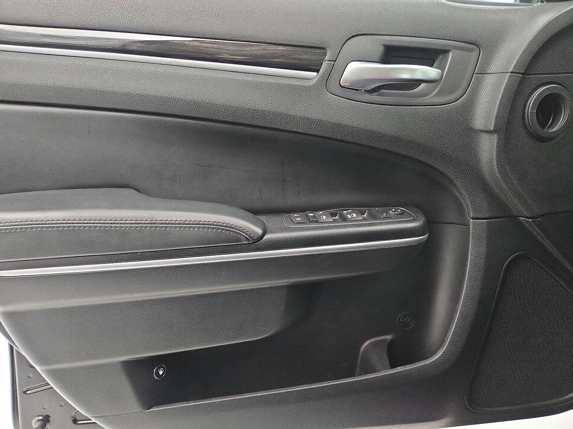 Thumbnail: 2015 Chrysler 300 - 12