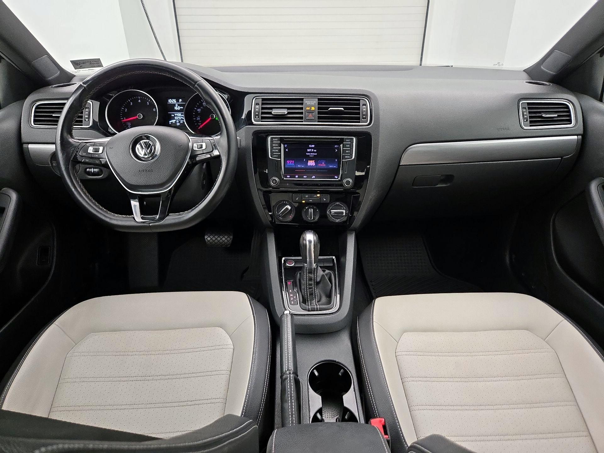 Thumbnail: 2016 Volkswagen Jetta - 9