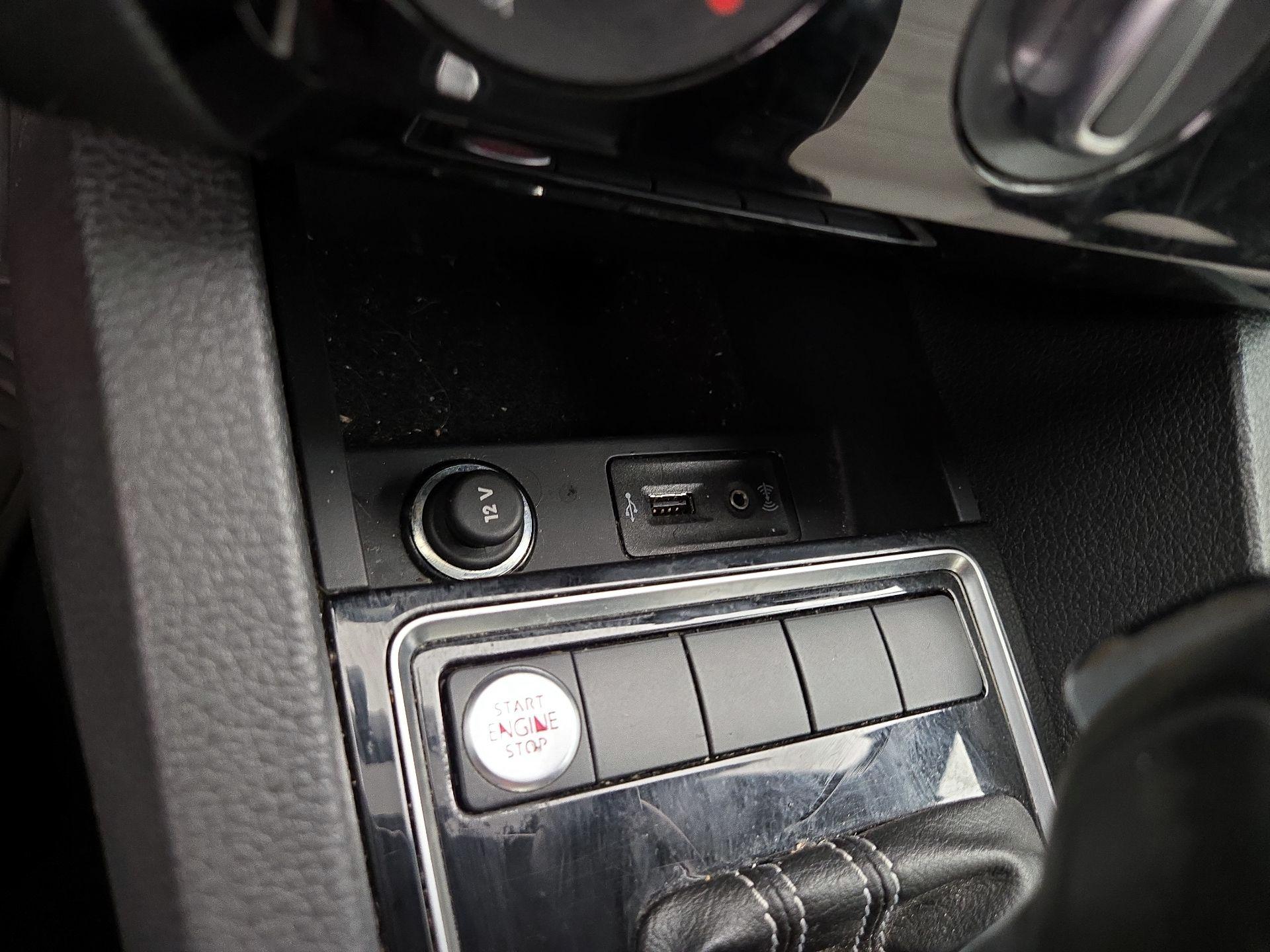 Thumbnail: 2016 Volkswagen Jetta - 19