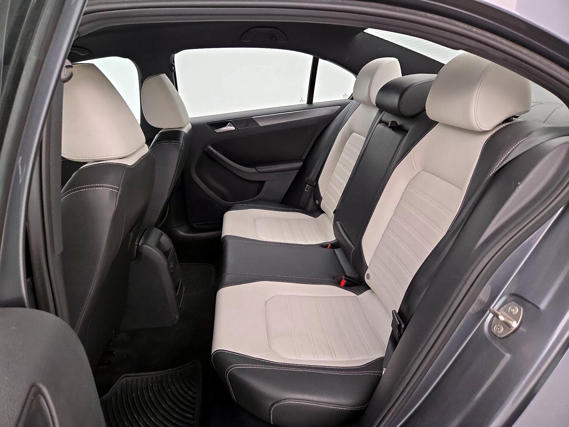 Thumbnail: 2016 Volkswagen Jetta - 20