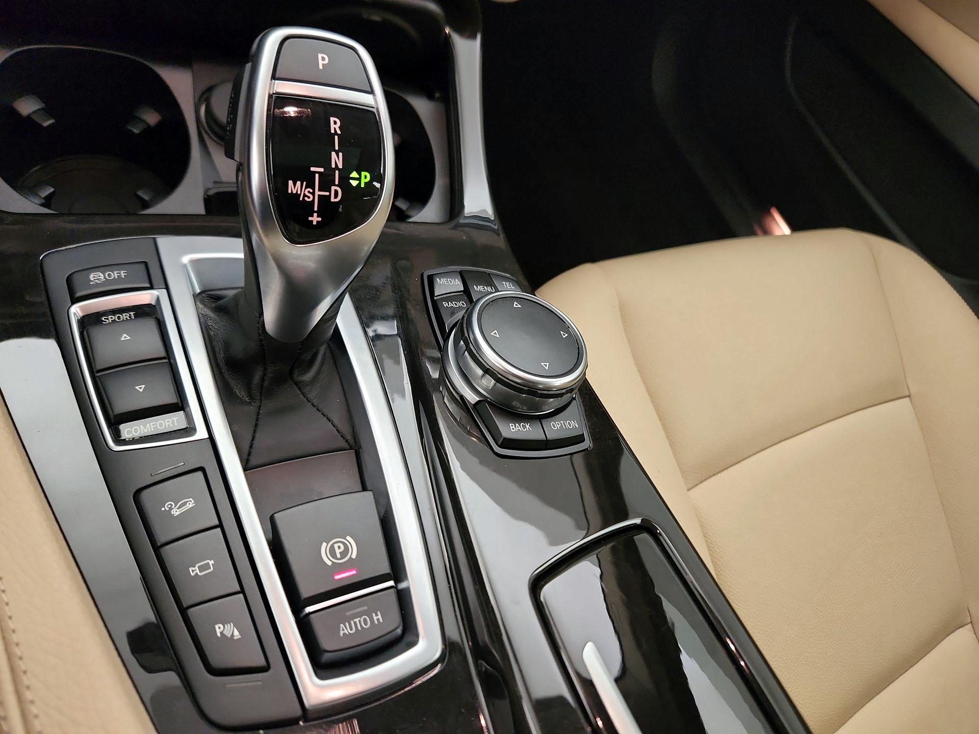 Thumbnail: 2016 BMW 5 Series - 18