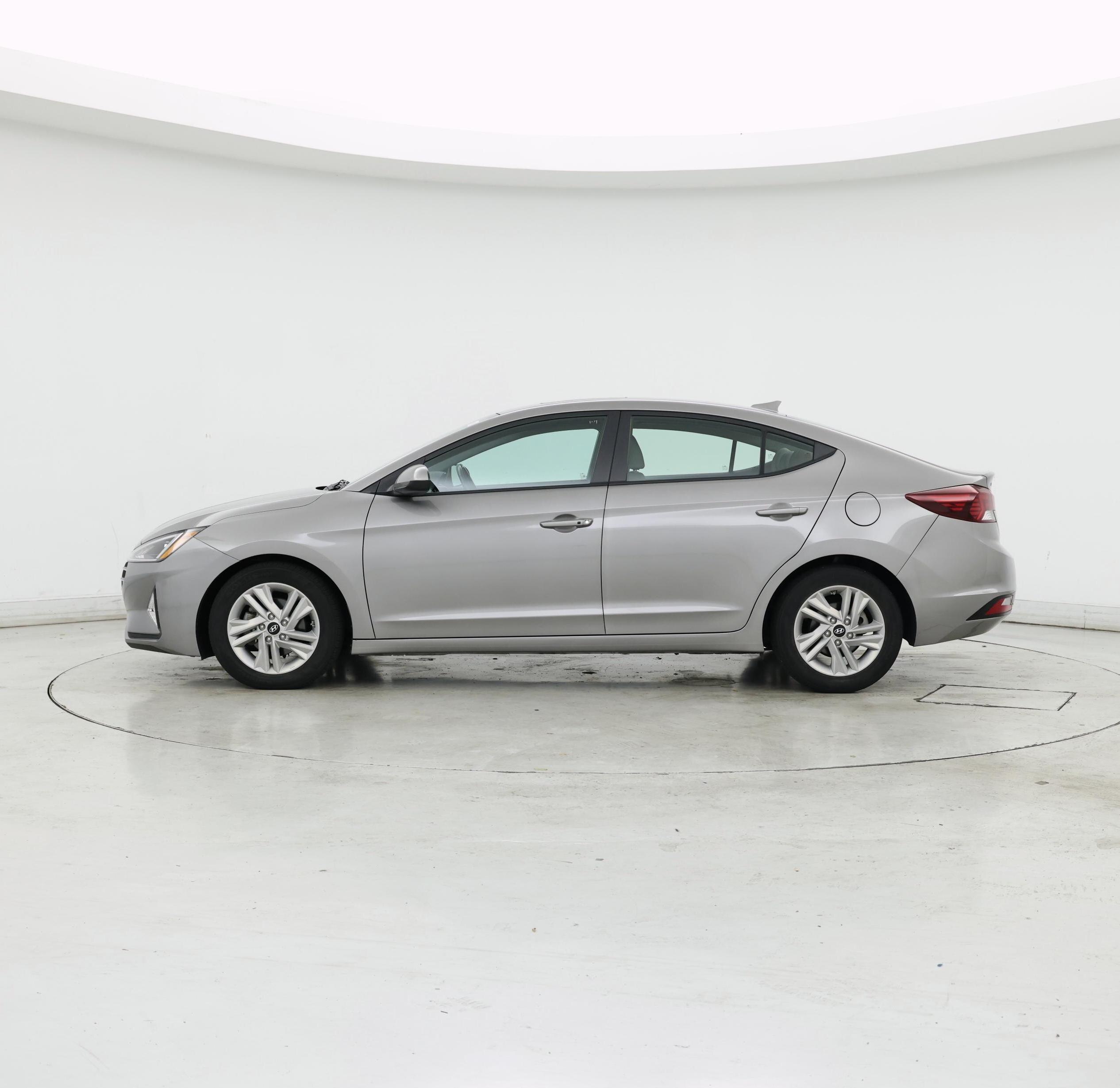 Thumbnail: 2020 Hyundai Elantra - 3