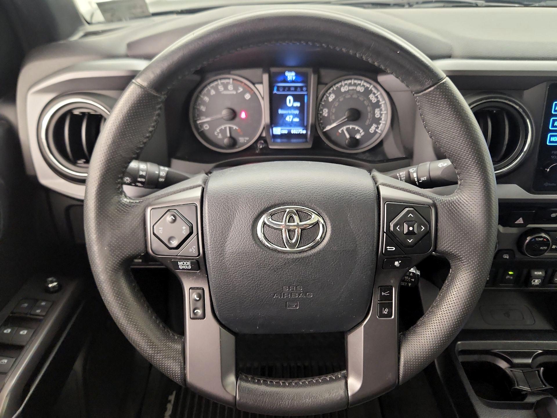 Thumbnail: 2018 Toyota Tacoma - 10