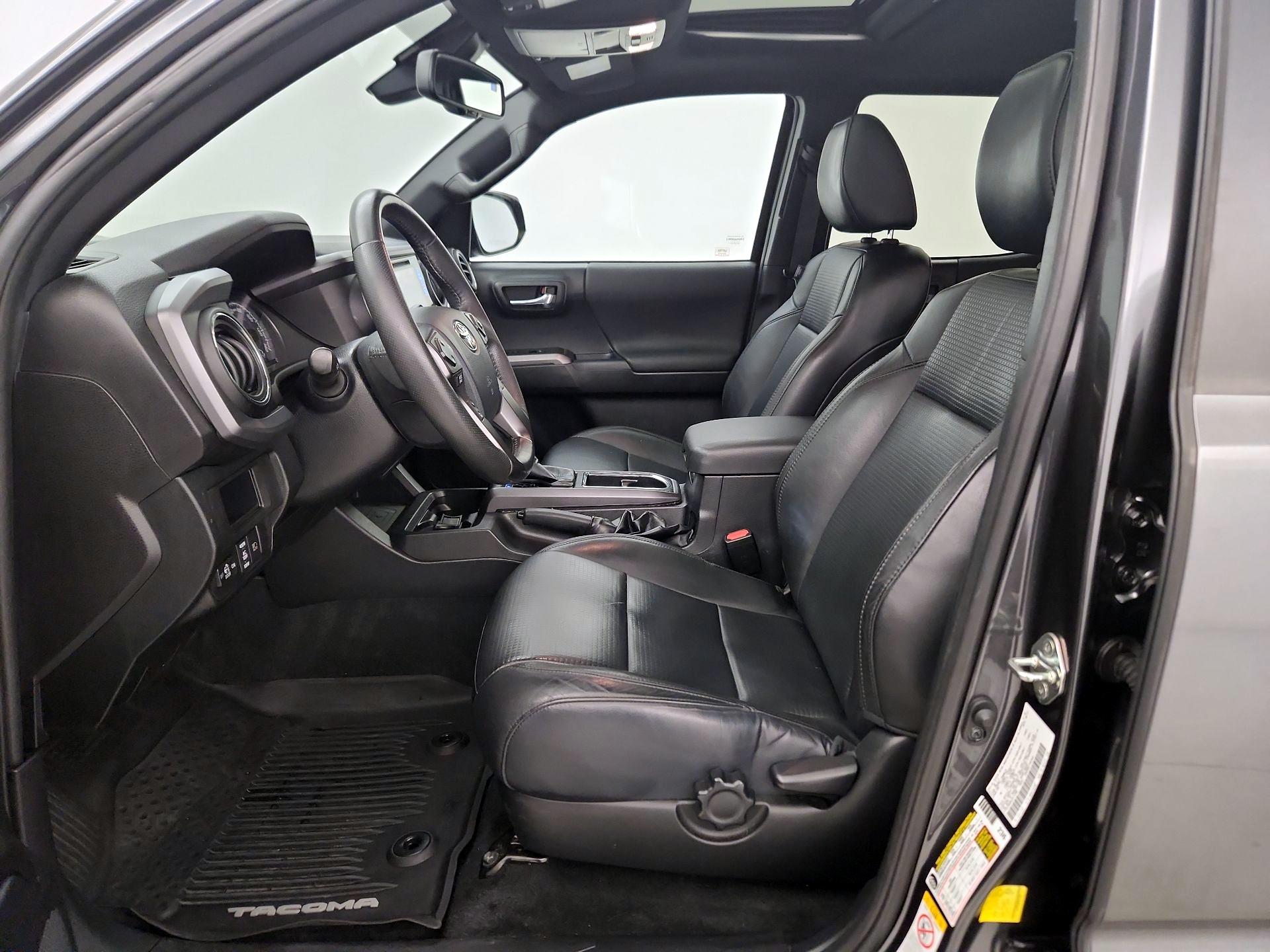 Thumbnail: 2018 Toyota Tacoma - 11
