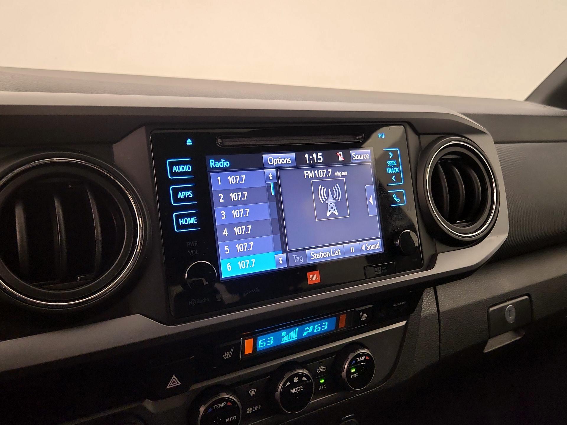 Thumbnail: 2018 Toyota Tacoma - 15