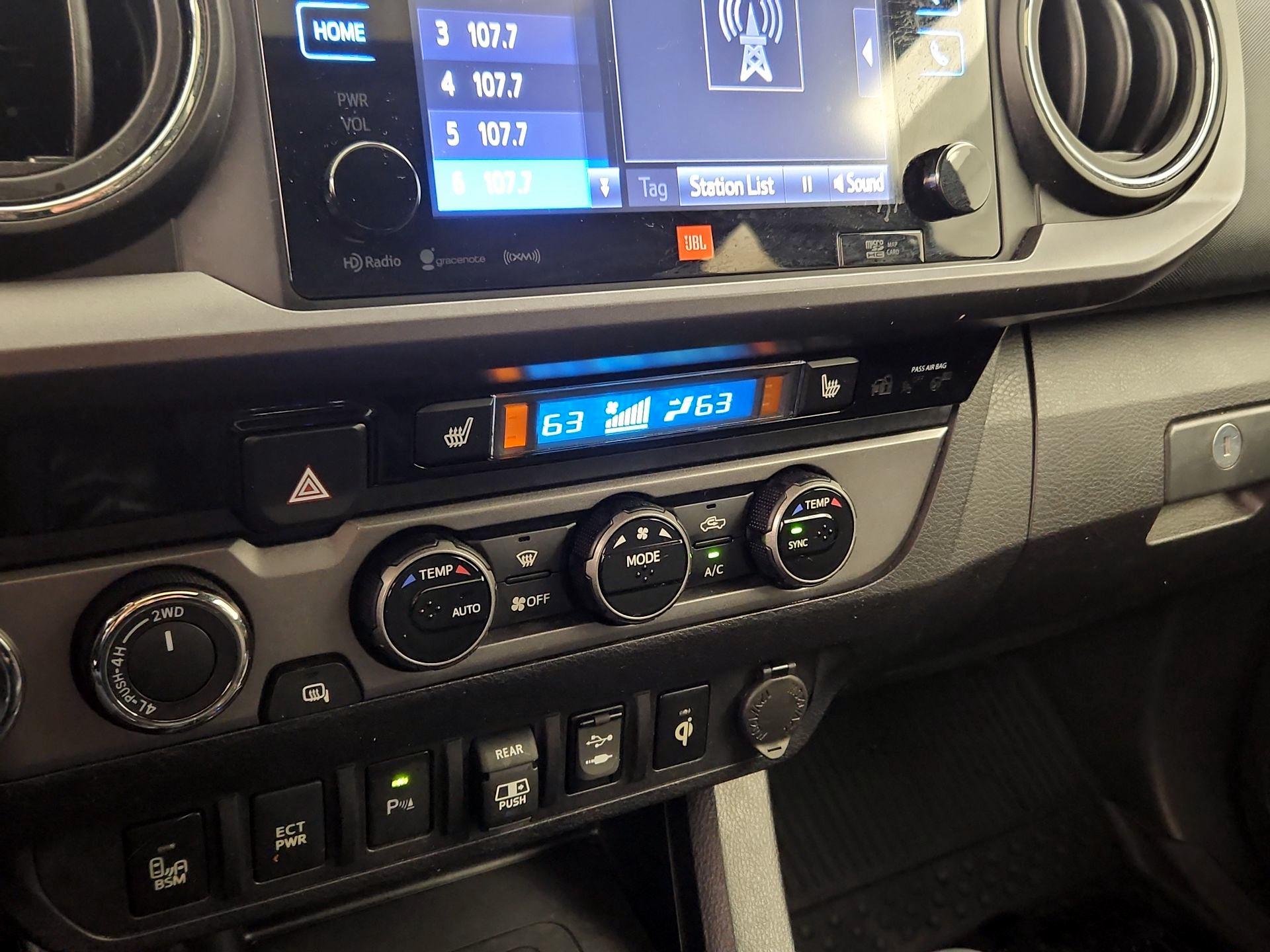 Thumbnail: 2018 Toyota Tacoma - 16