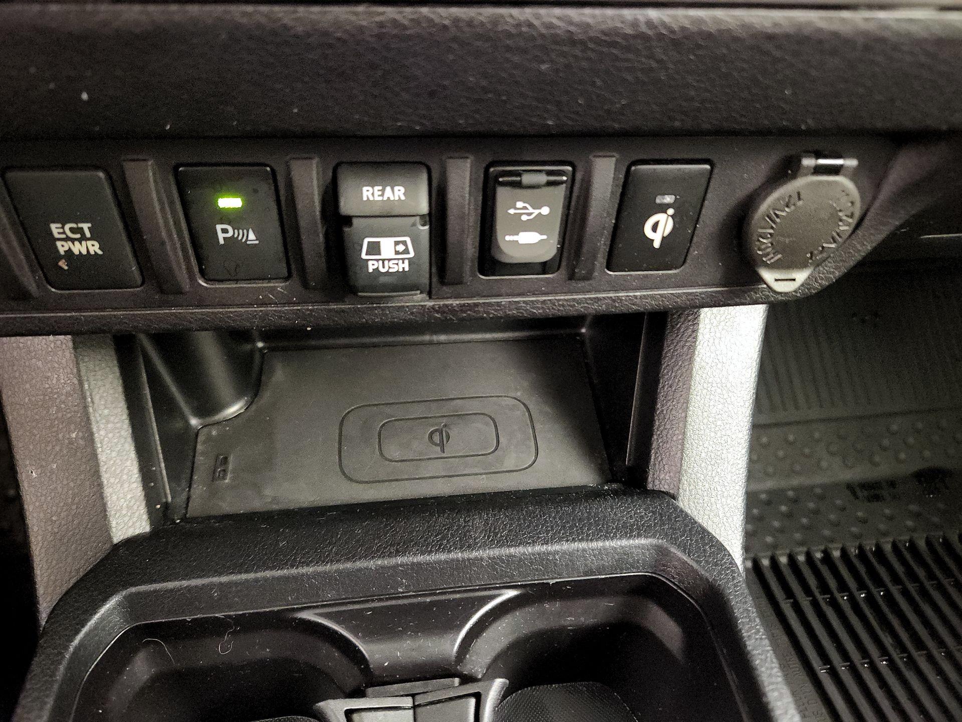 Thumbnail: 2018 Toyota Tacoma - 18