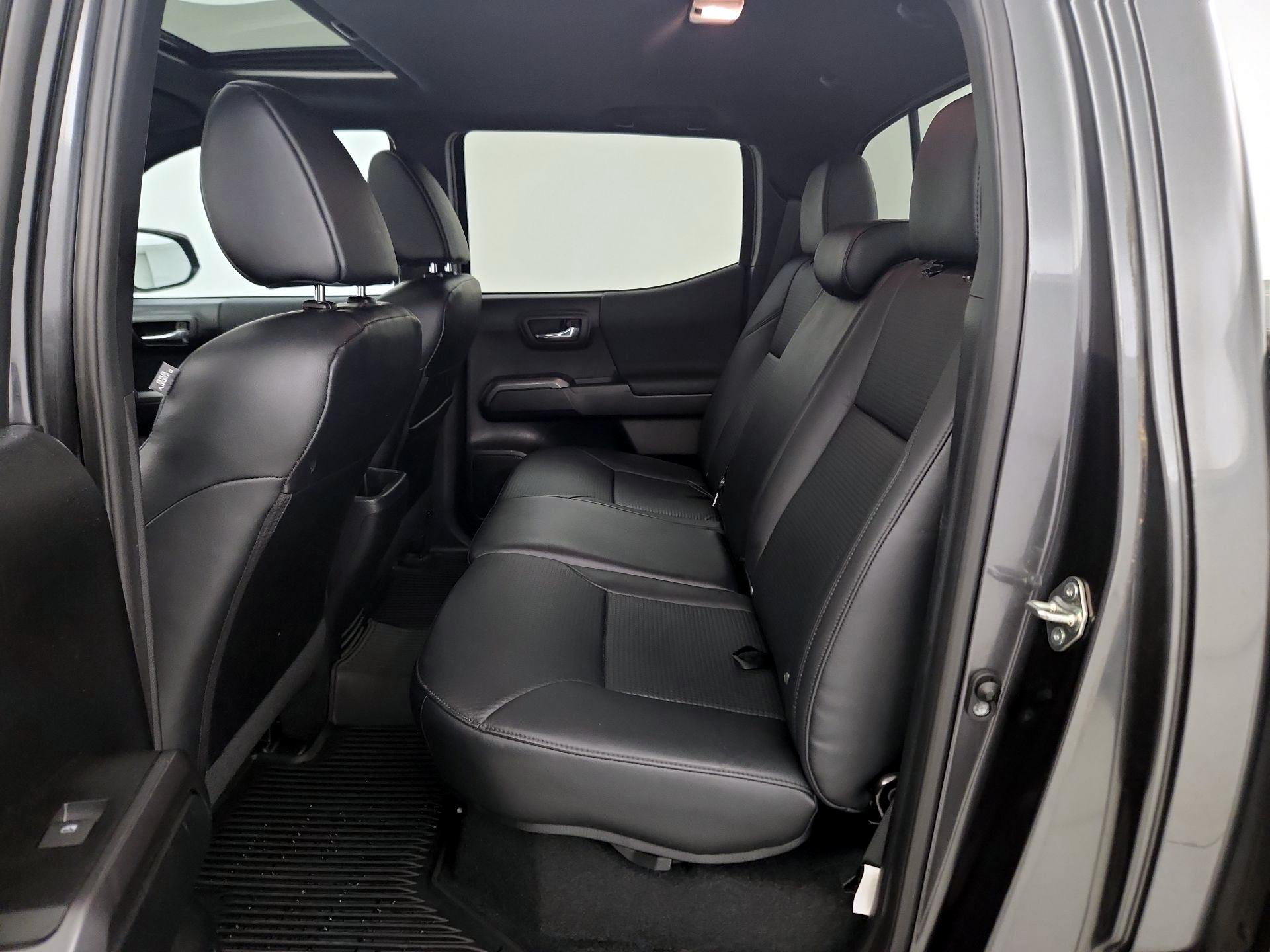 Thumbnail: 2018 Toyota Tacoma - 20