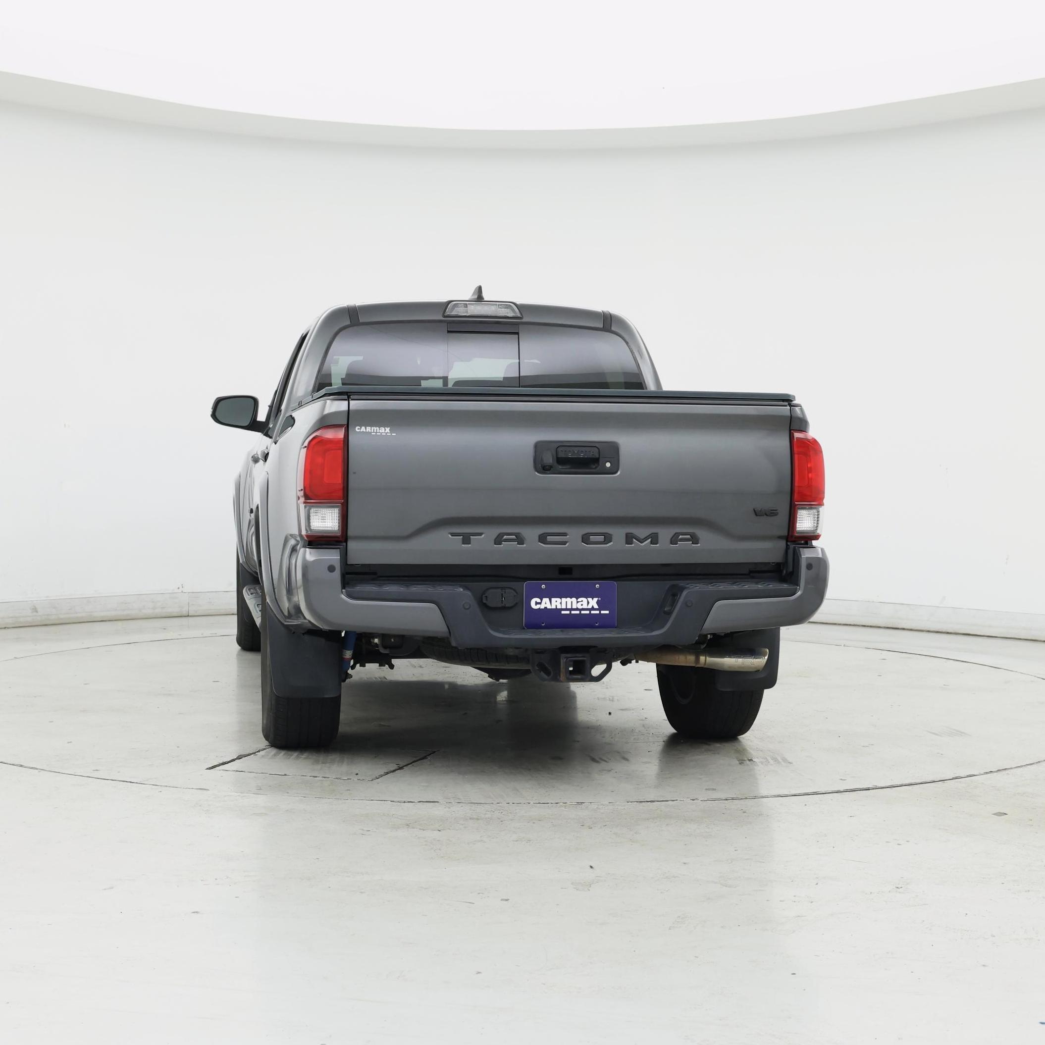 Thumbnail: 2018 Toyota Tacoma - 6