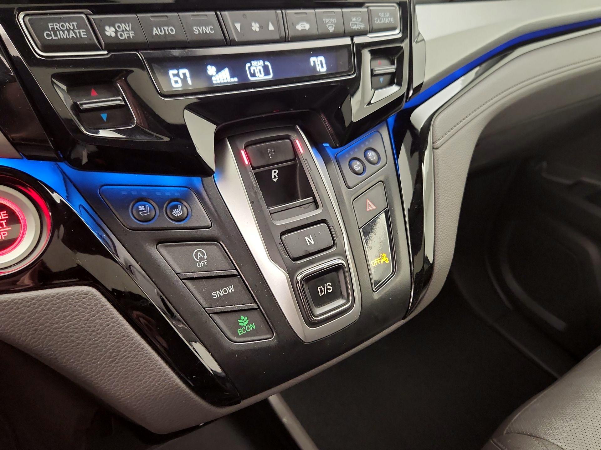 Thumbnail: 2019 Honda Odyssey - 18