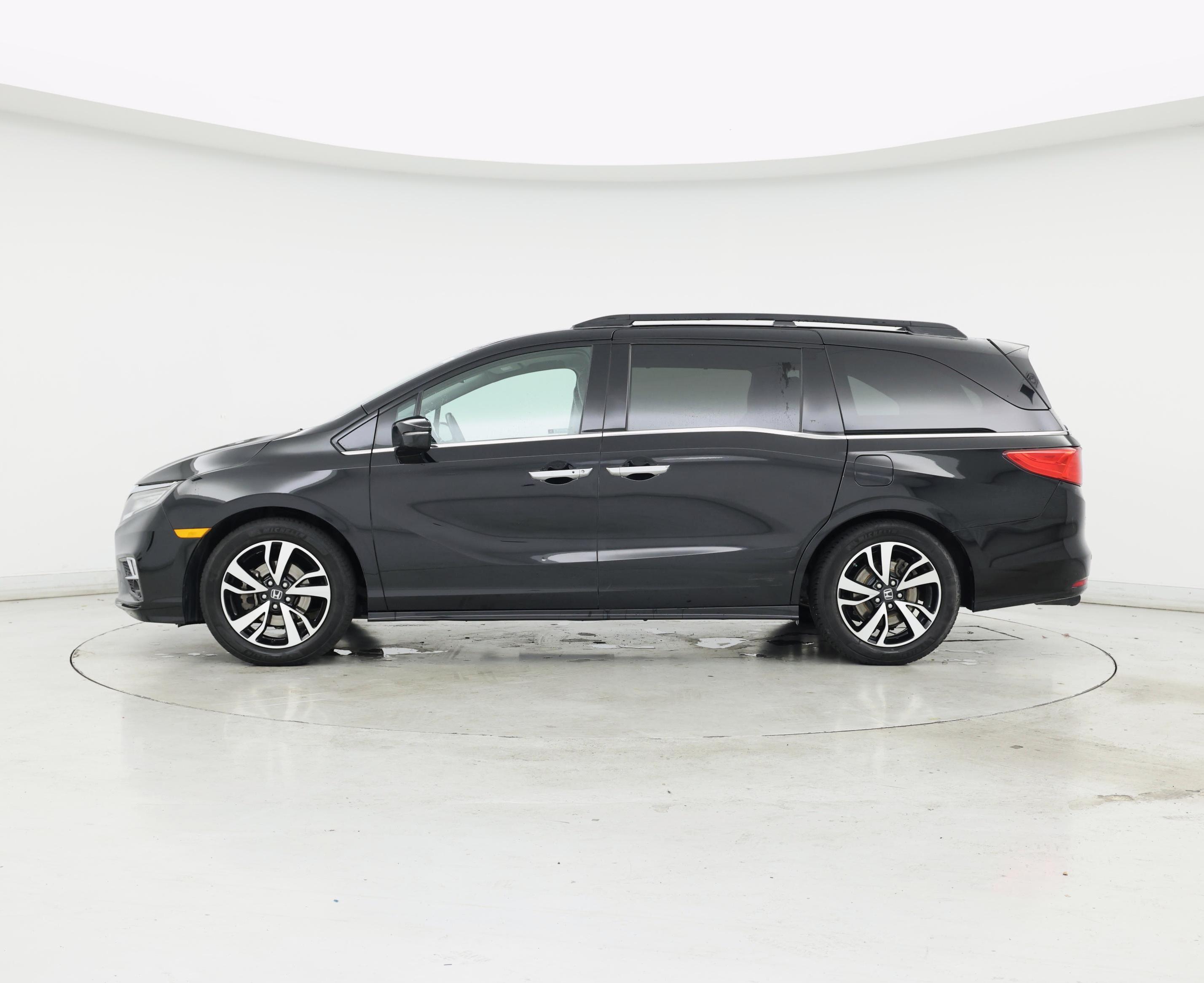 Thumbnail: 2019 Honda Odyssey - 3