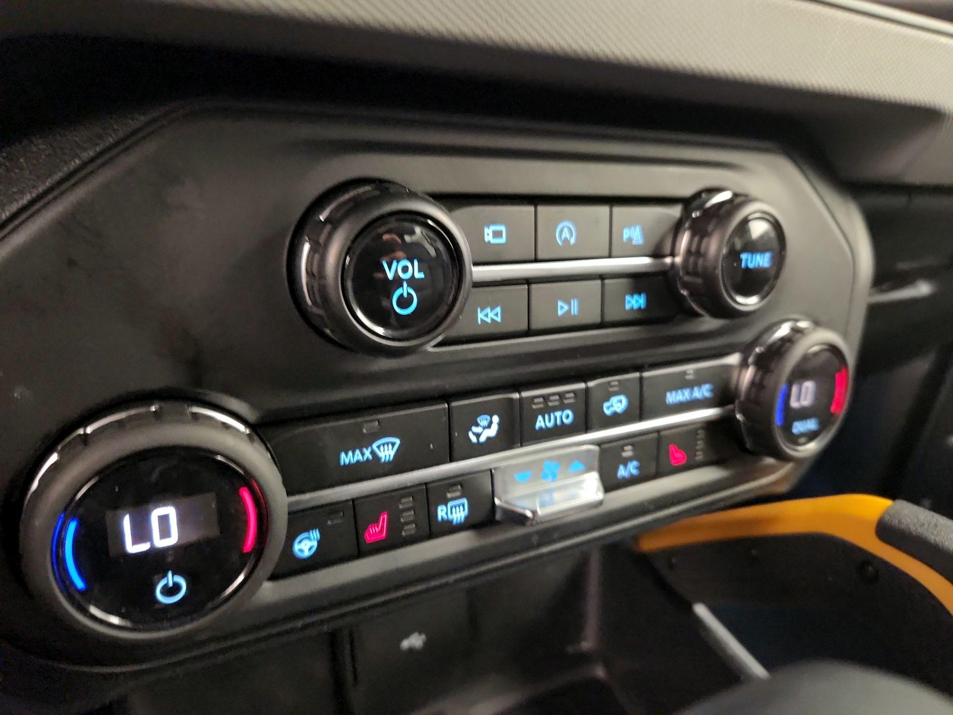 Thumbnail: 2022 Ford Bronco - 17