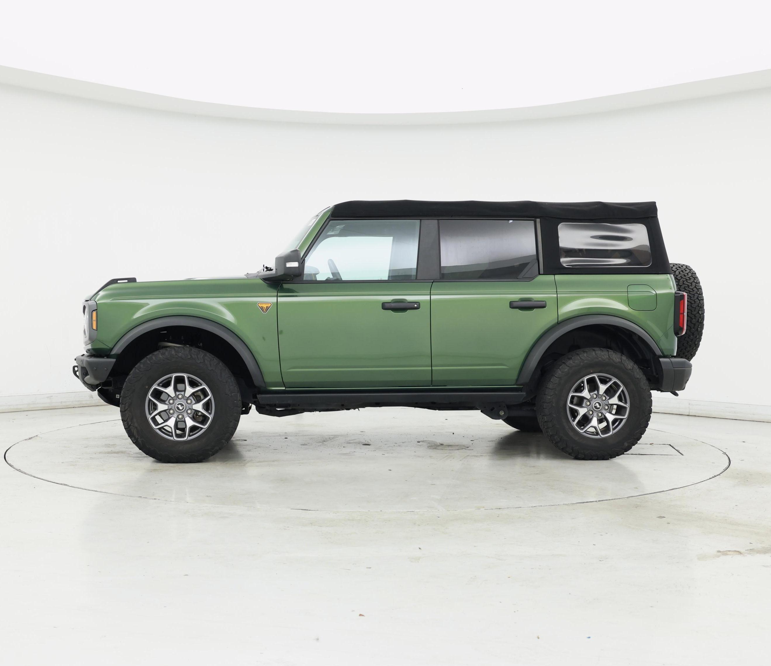 Thumbnail: 2022 Ford Bronco - 3