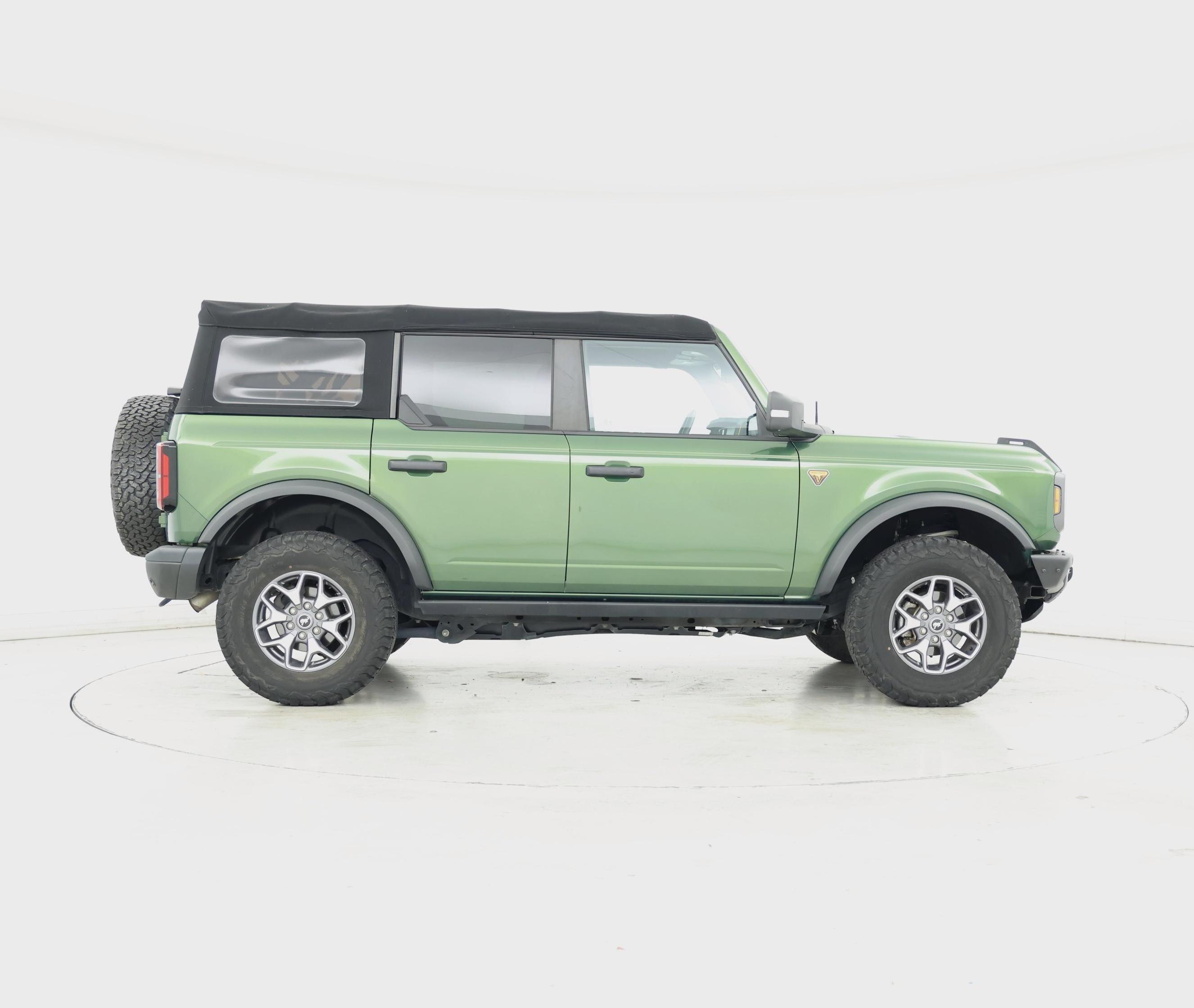 Thumbnail: 2022 Ford Bronco - 7