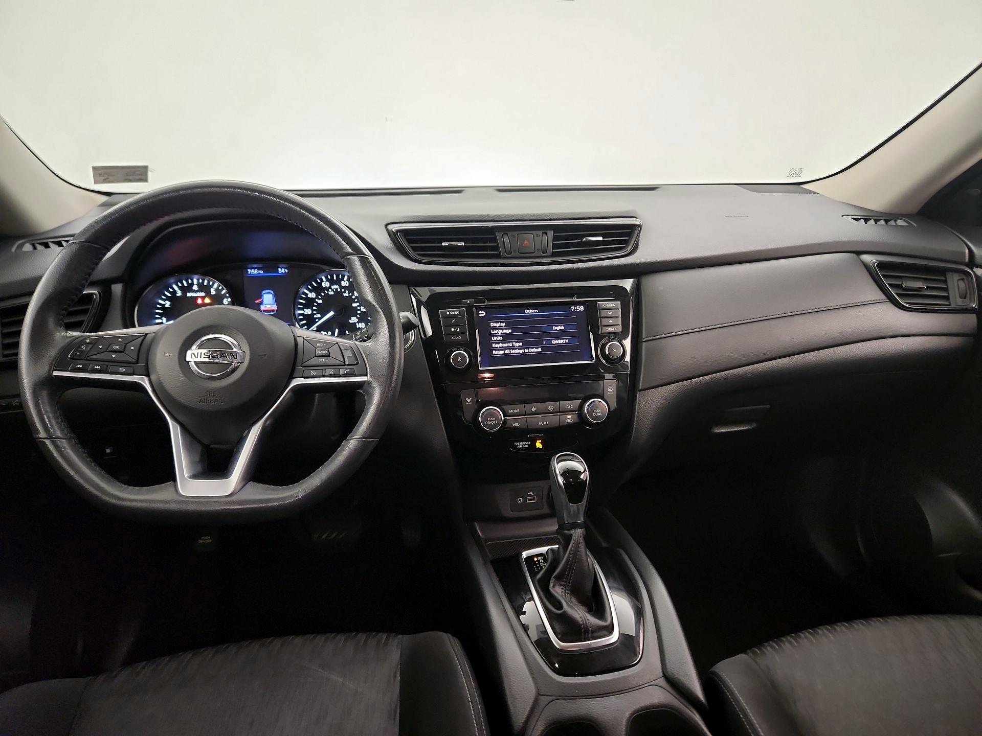 Thumbnail: 2018 Nissan Rogue - 9