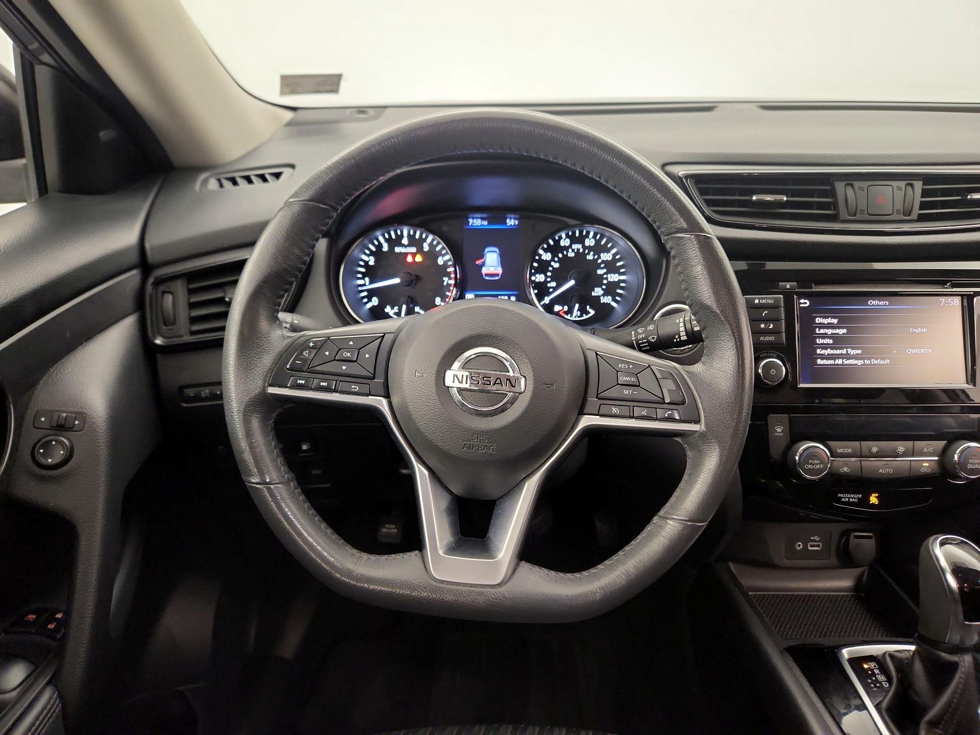 Thumbnail: 2018 Nissan Rogue - 10