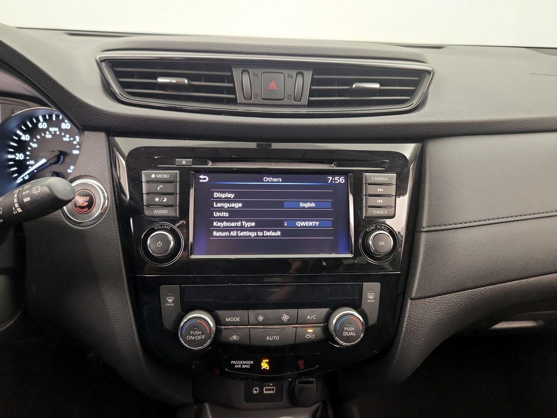 Thumbnail: 2018 Nissan Rogue - 15