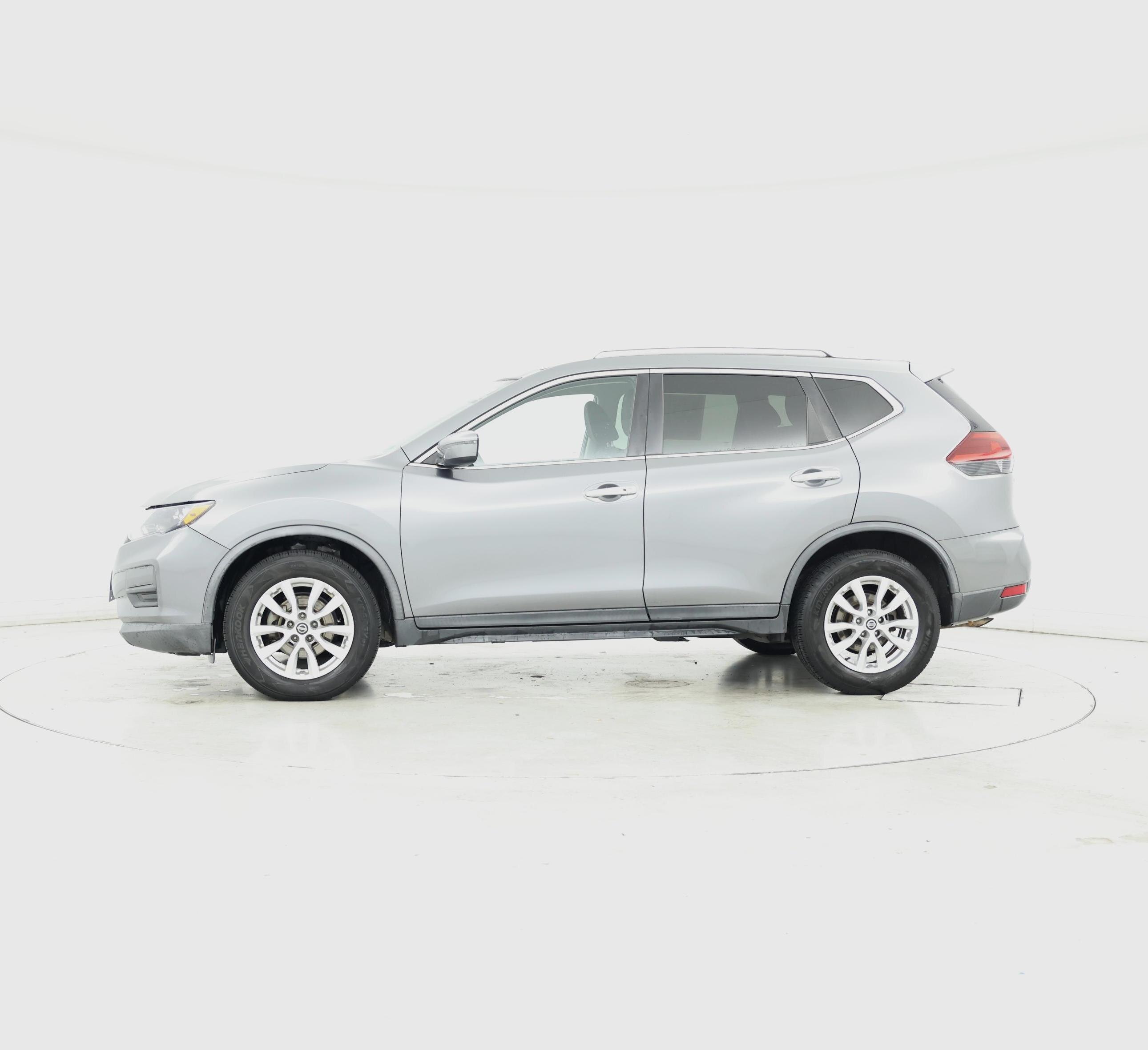 Thumbnail: 2018 Nissan Rogue - 3