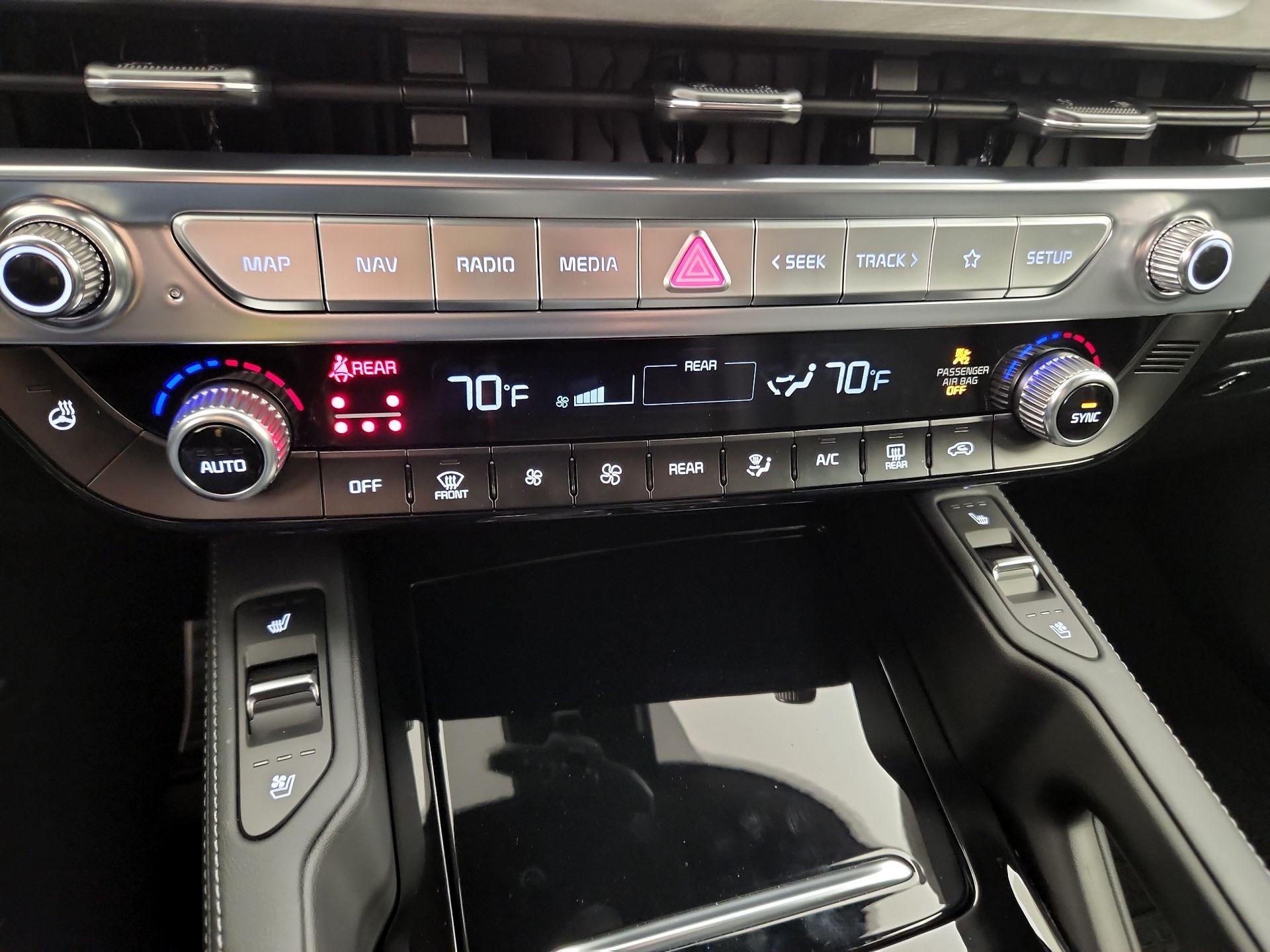 Thumbnail: 2024 Kia Telluride - 17