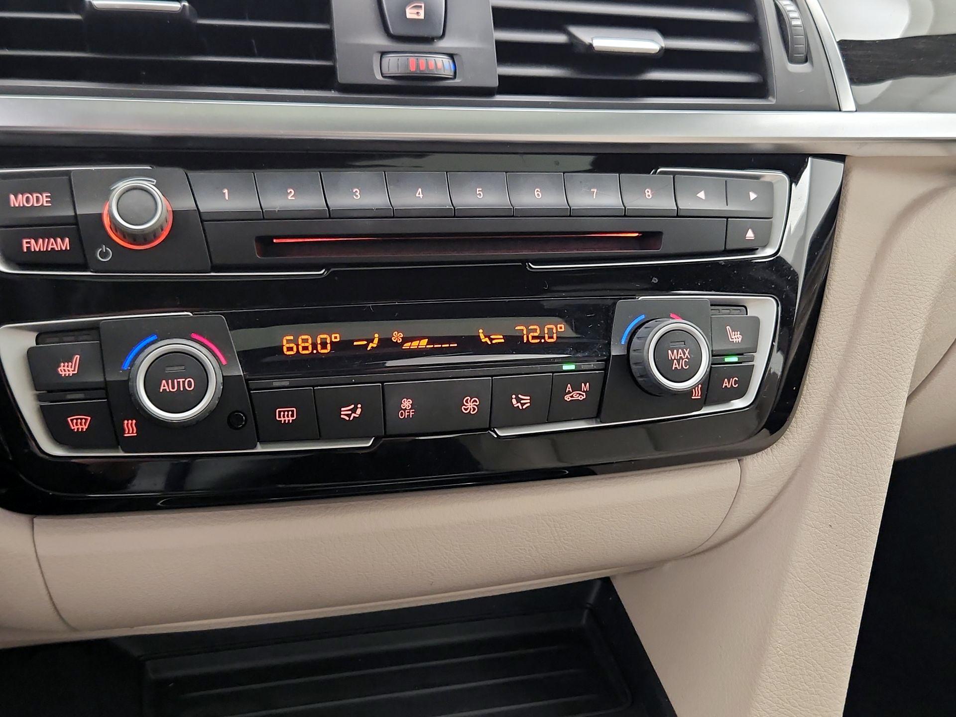 Thumbnail: 2016 BMW 3 Series - 17