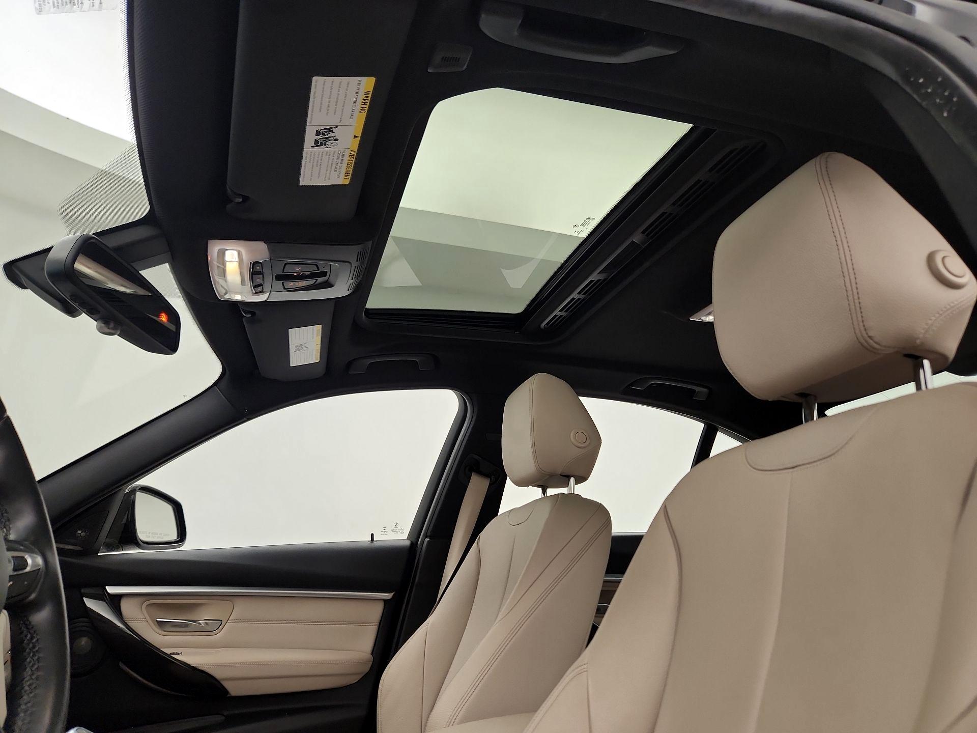 Thumbnail: 2016 BMW 3 Series - 20