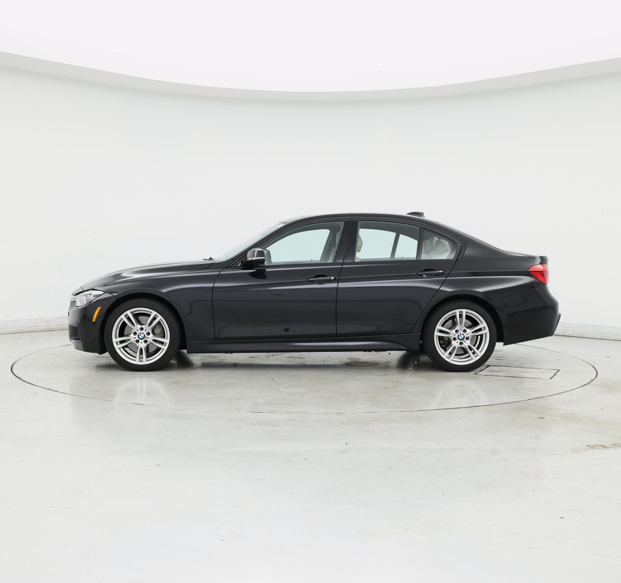Thumbnail: 2016 BMW 3 Series - 3