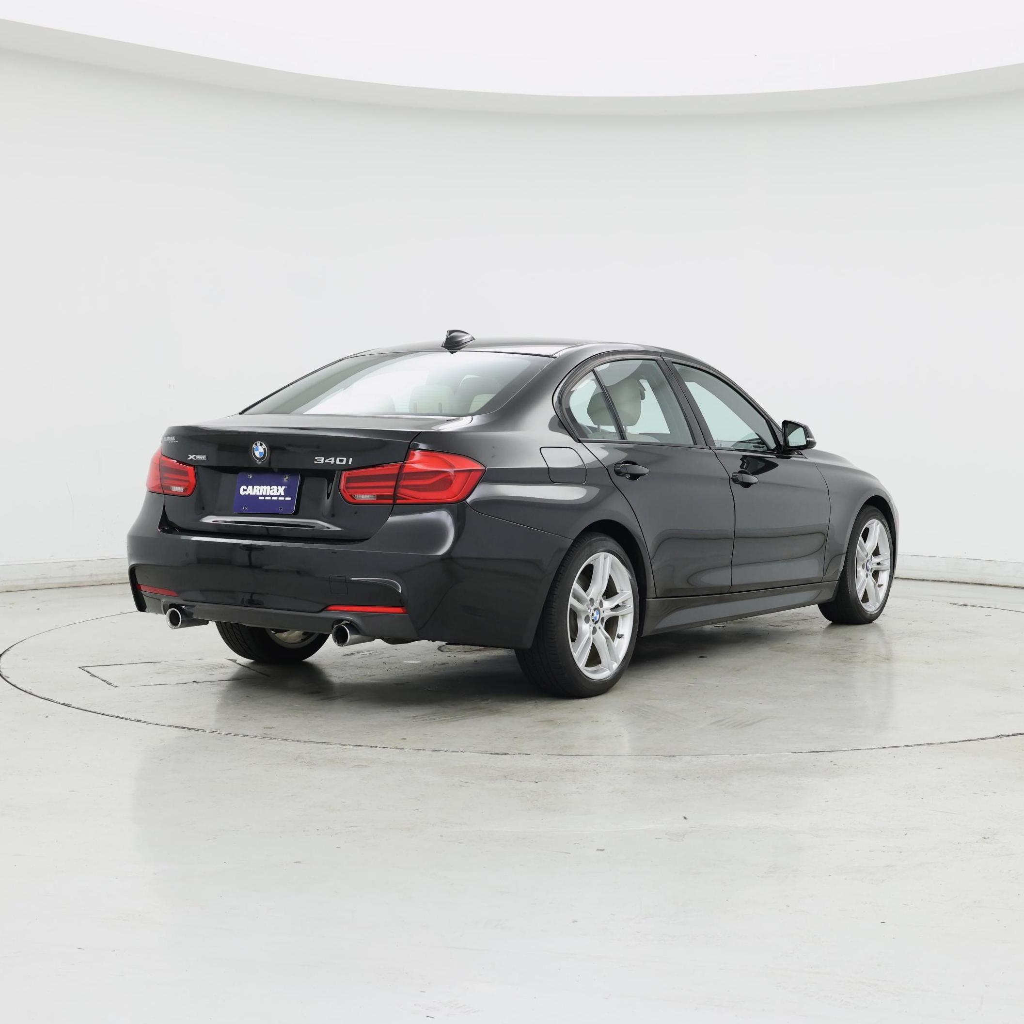 Thumbnail: 2016 BMW 3 Series - 8