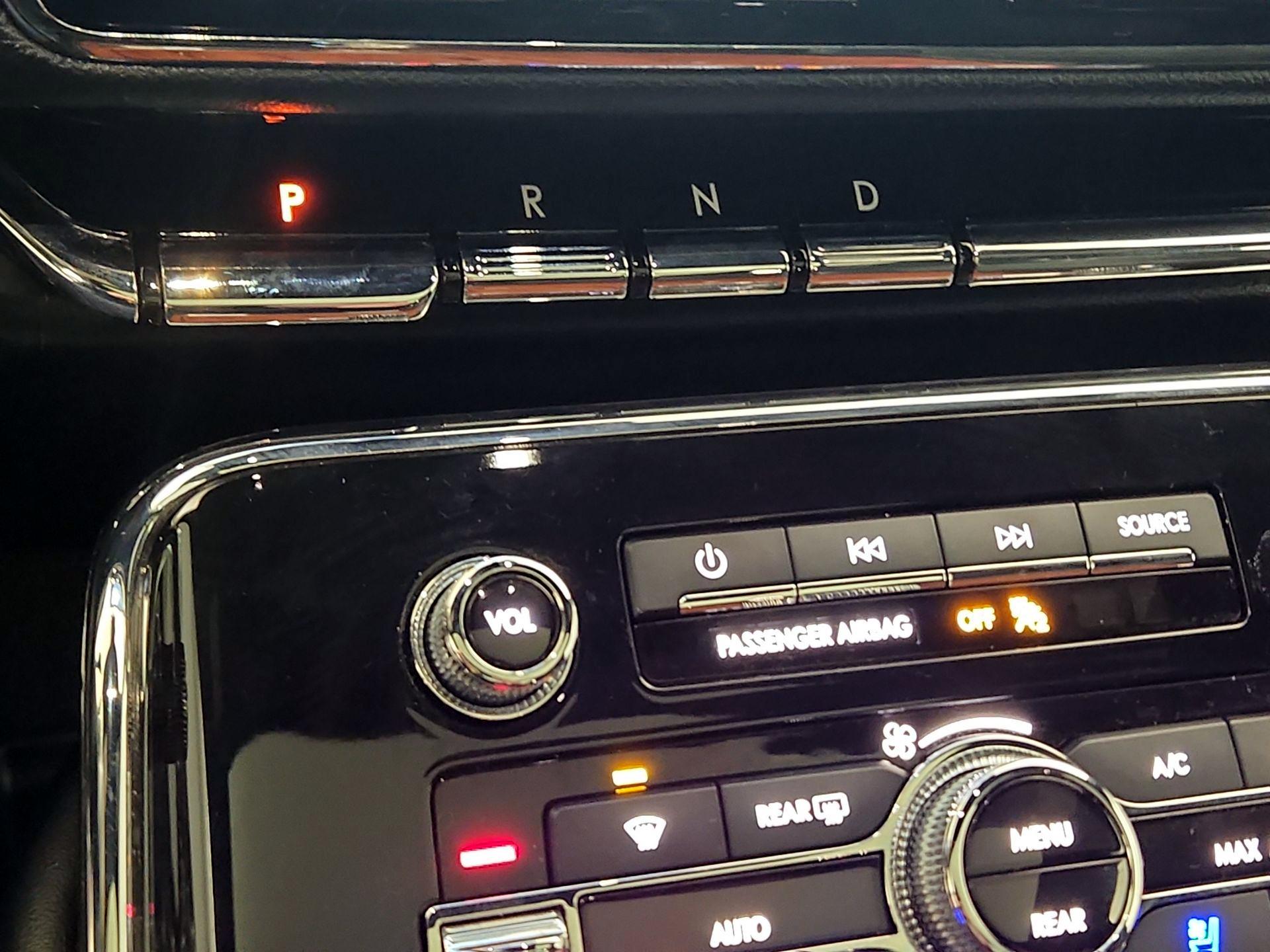 Thumbnail: 2018 Lincoln Navigator - 18