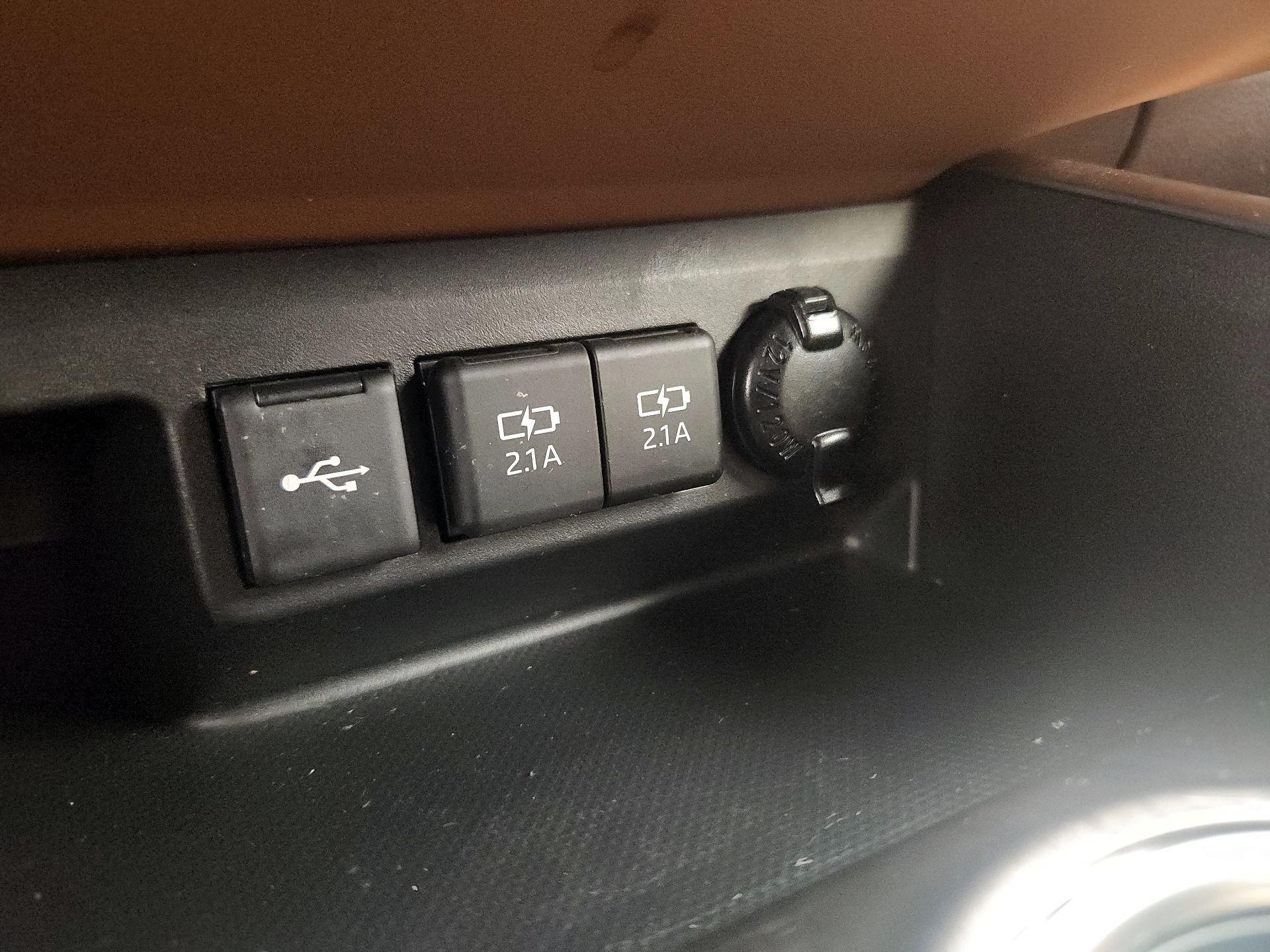 Thumbnail: 2021 Toyota Highlander - 18