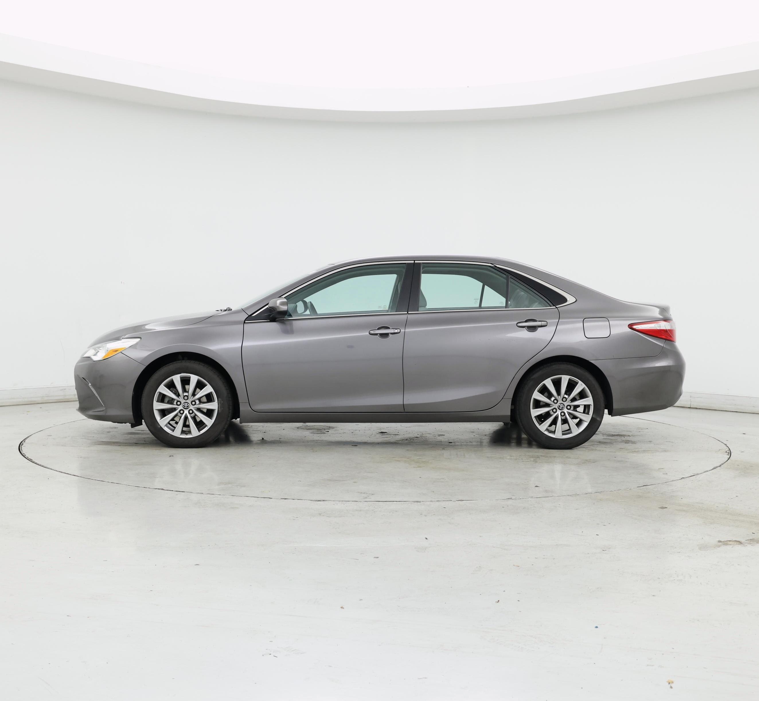 Thumbnail: 2015 Toyota Camry - 3