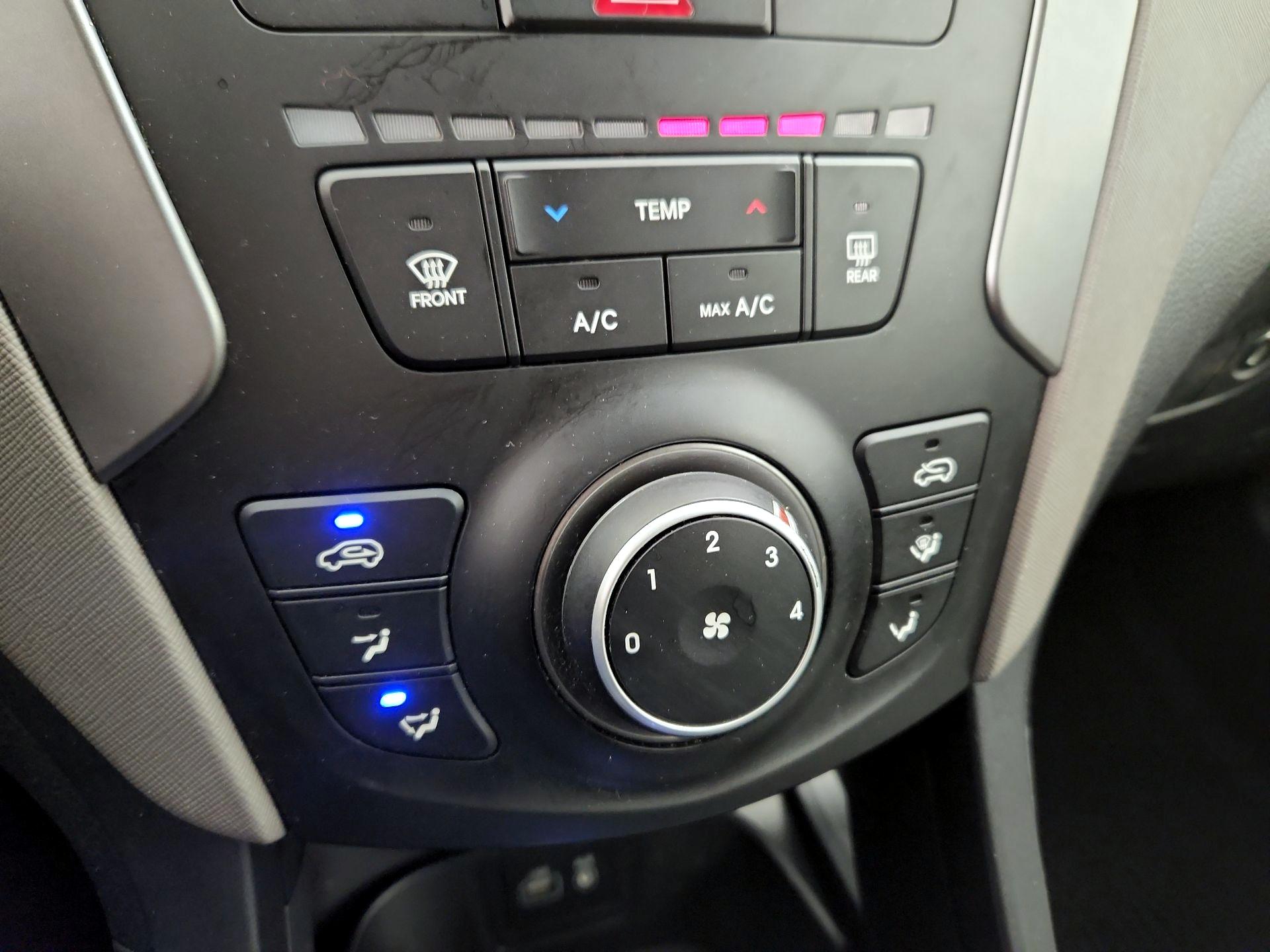 Thumbnail: 2017 Hyundai Santa Fe - 16