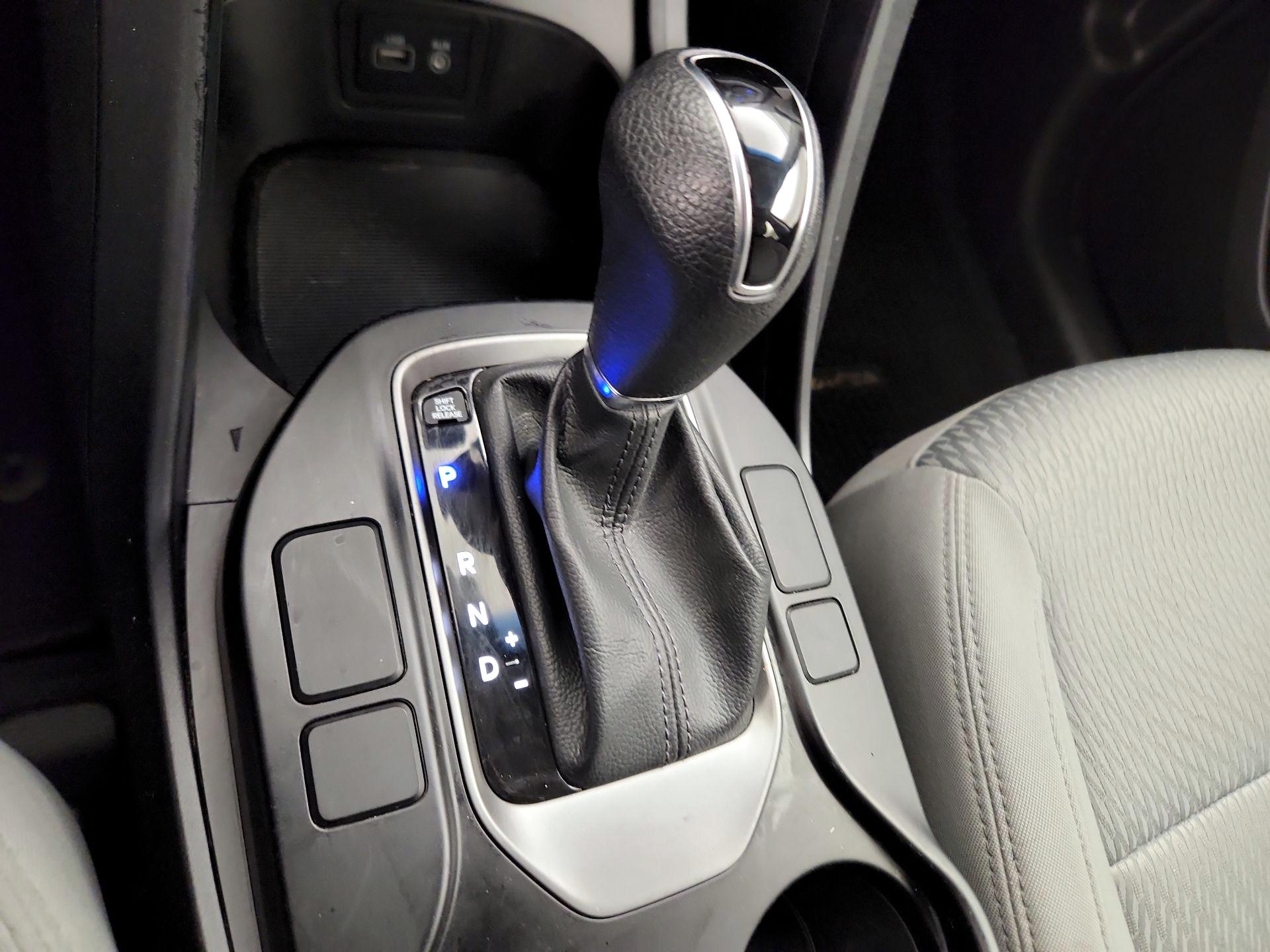 Thumbnail: 2017 Hyundai Santa Fe - 17