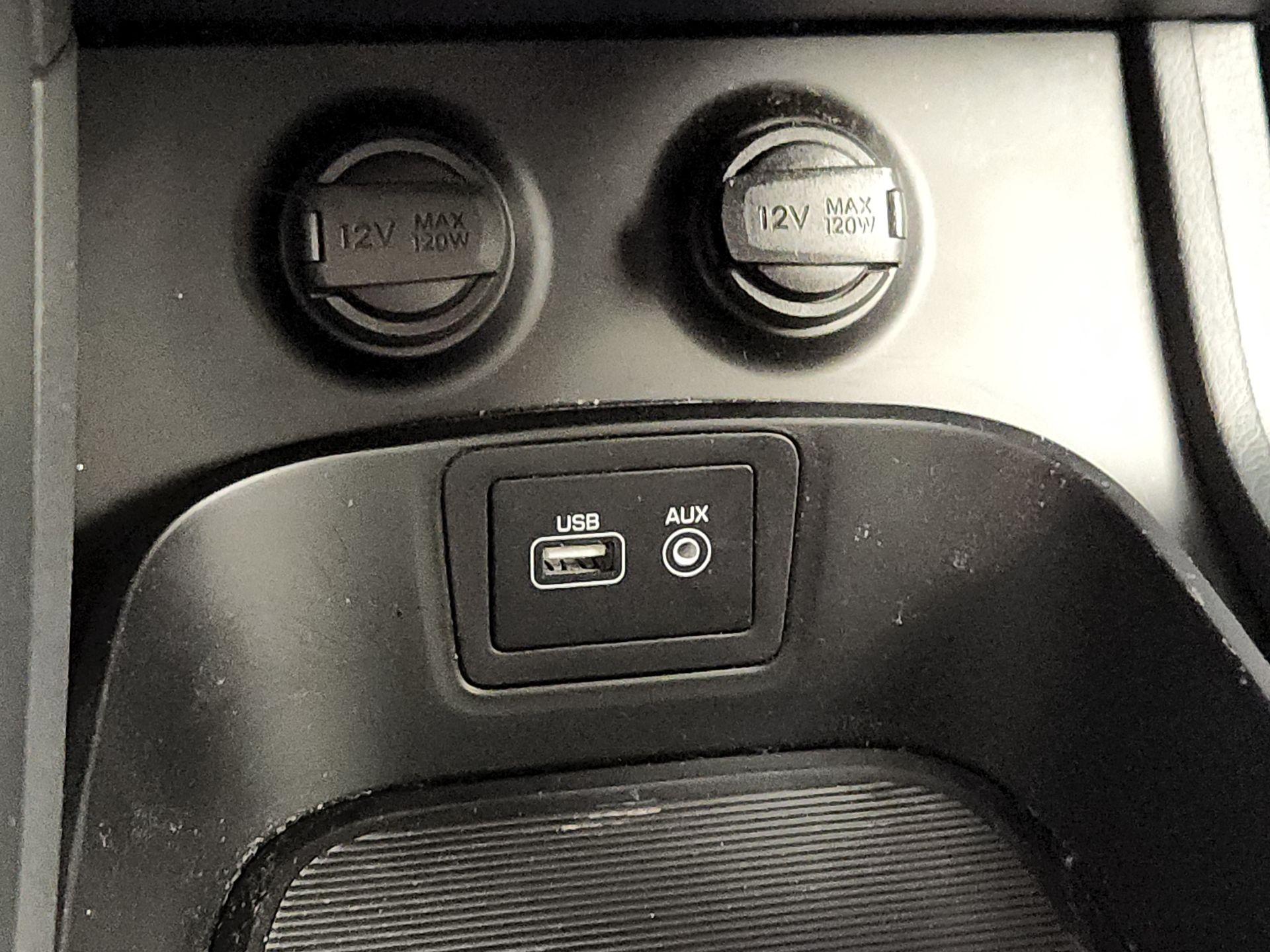 Thumbnail: 2017 Hyundai Santa Fe - 18