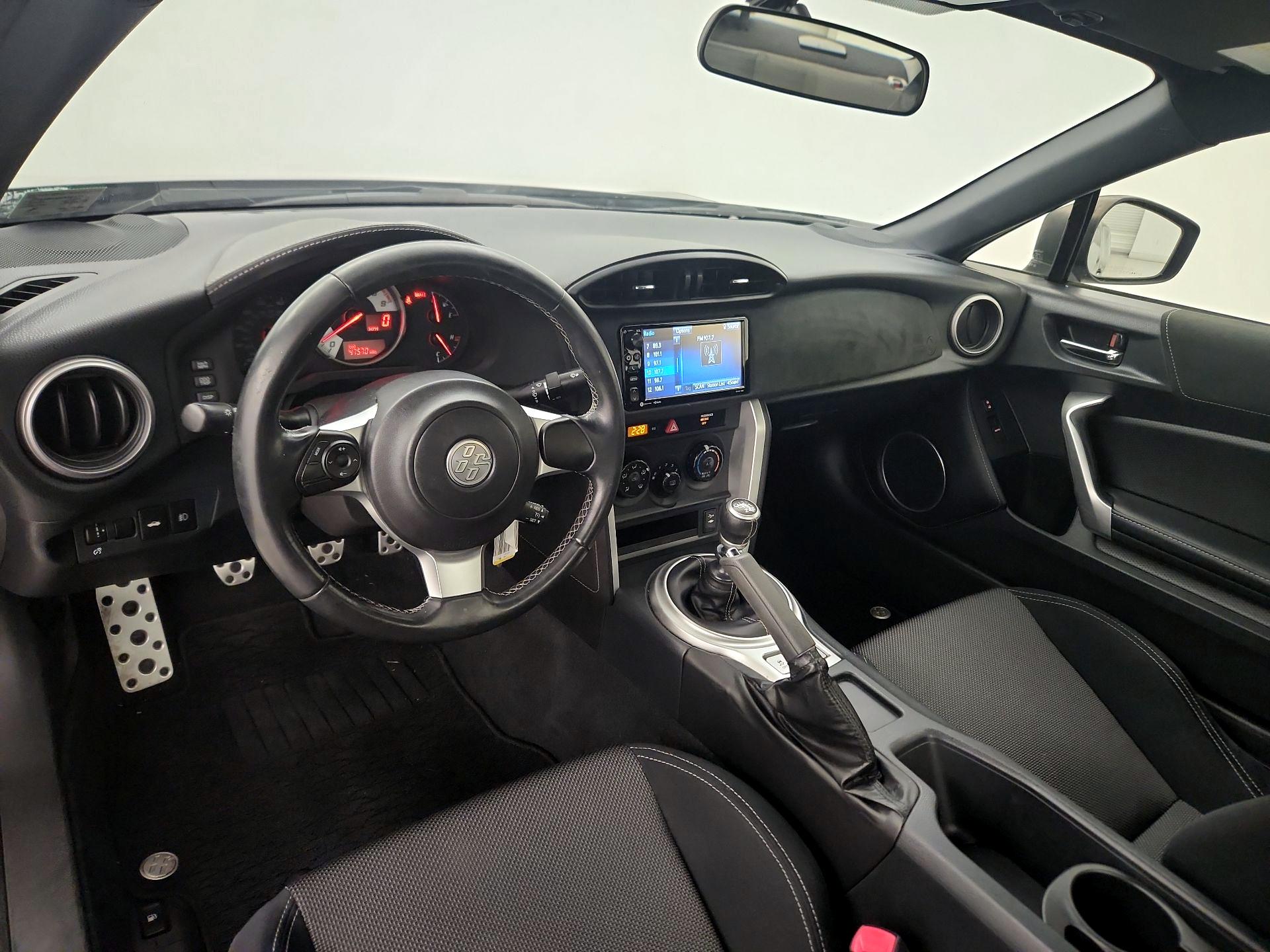 Thumbnail: 2017 Toyota 86 - 9