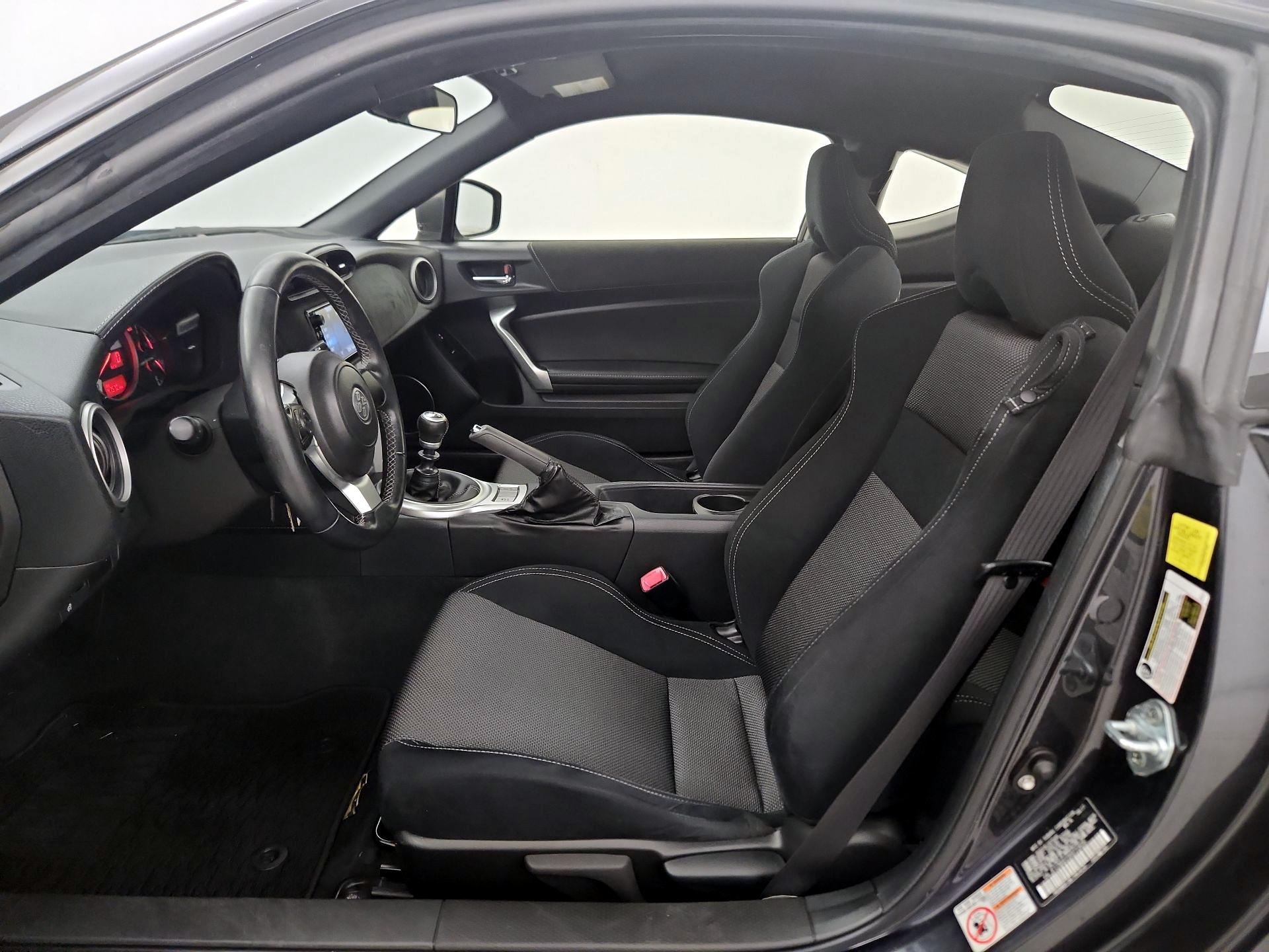 Thumbnail: 2017 Toyota 86 - 11