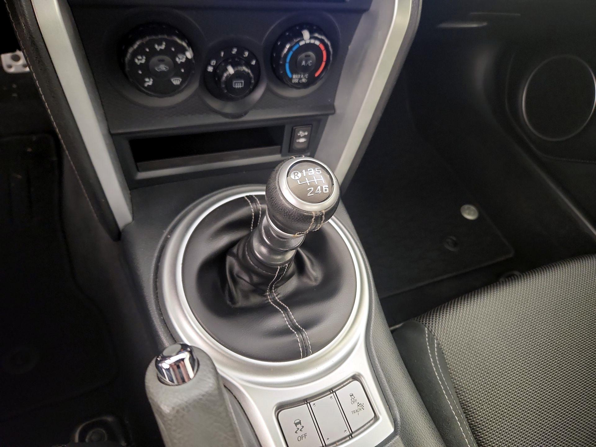 Thumbnail: 2017 Toyota 86 - 17