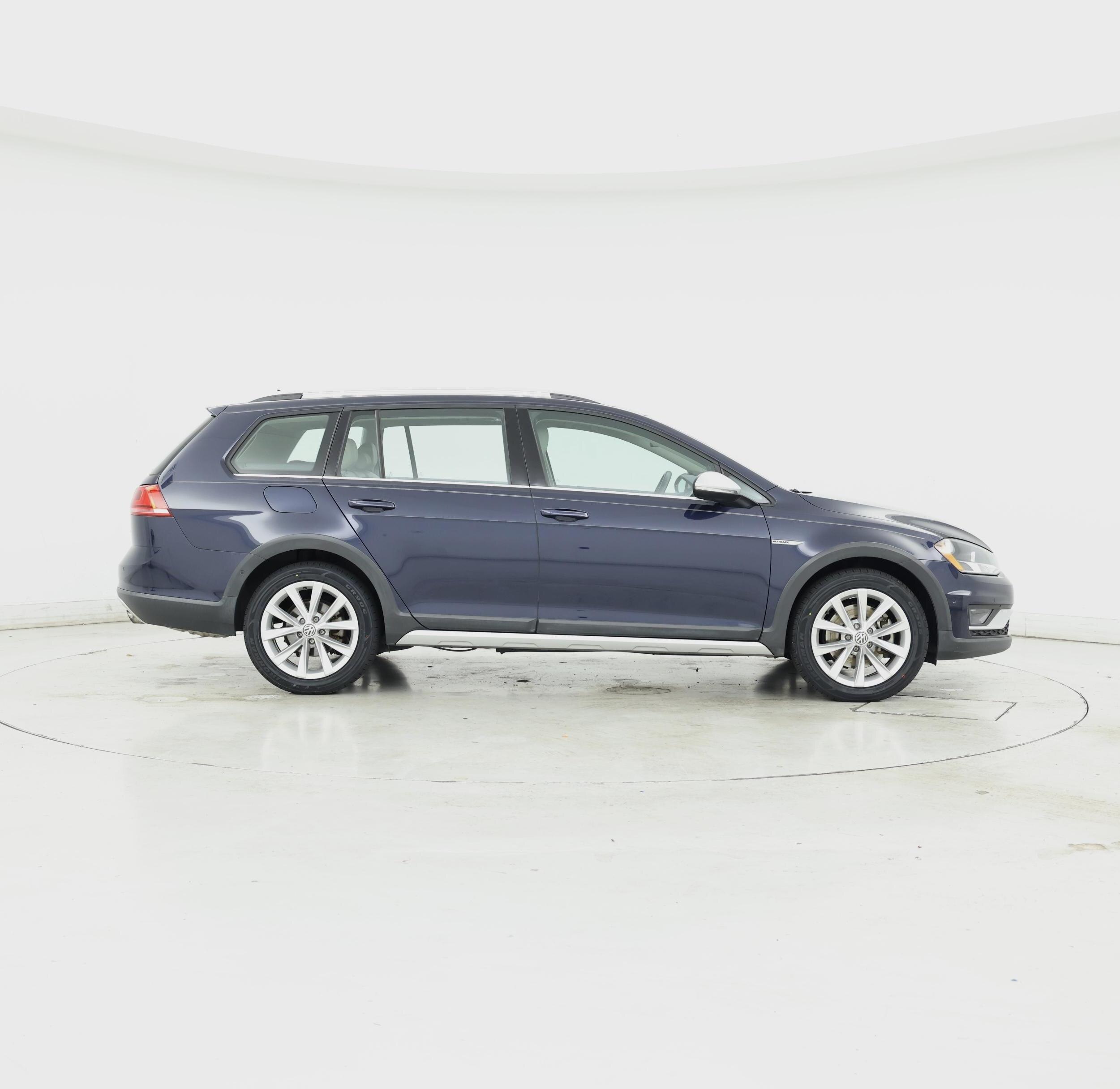 Thumbnail: 2017 Volkswagen Golf - 7
