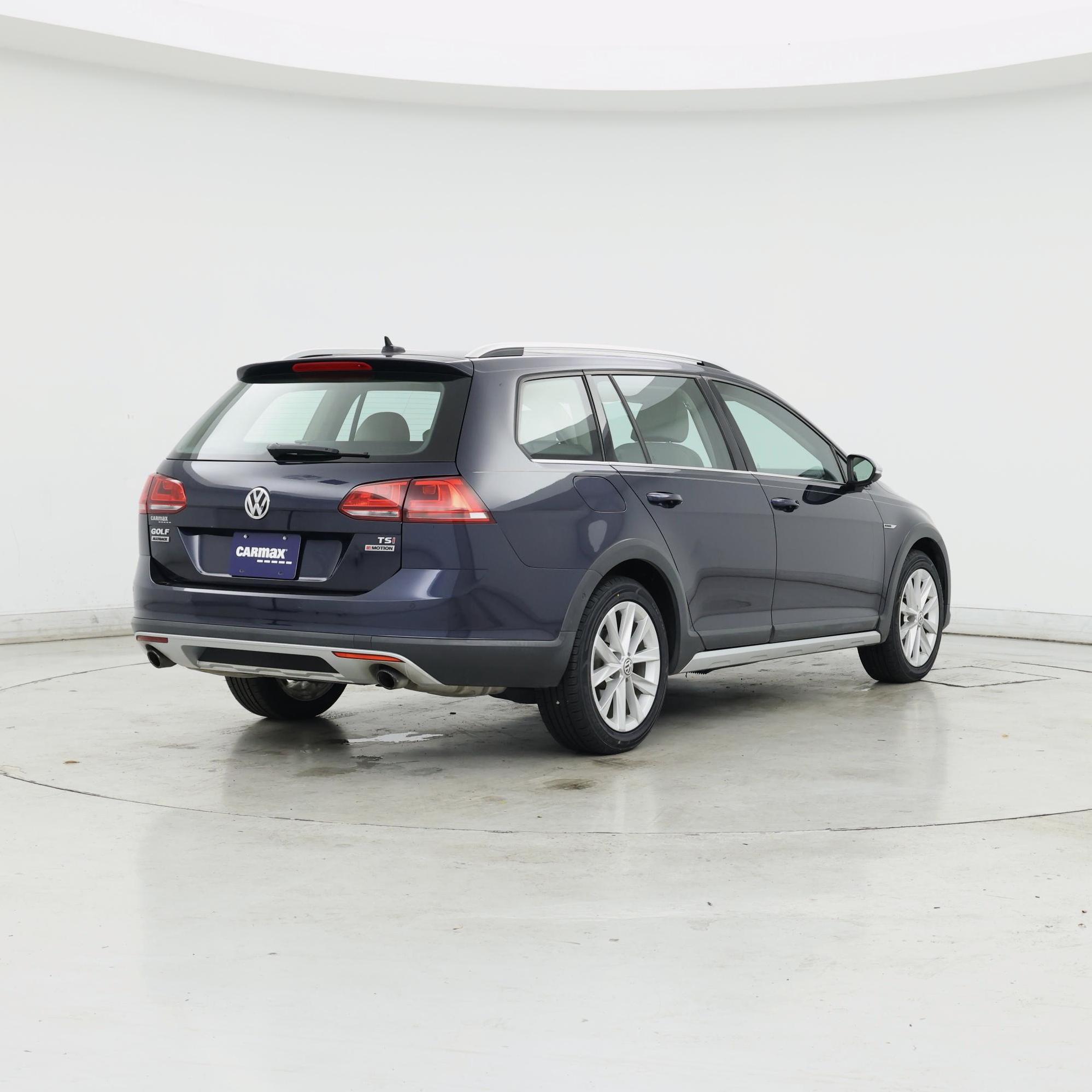 Thumbnail: 2017 Volkswagen Golf - 8