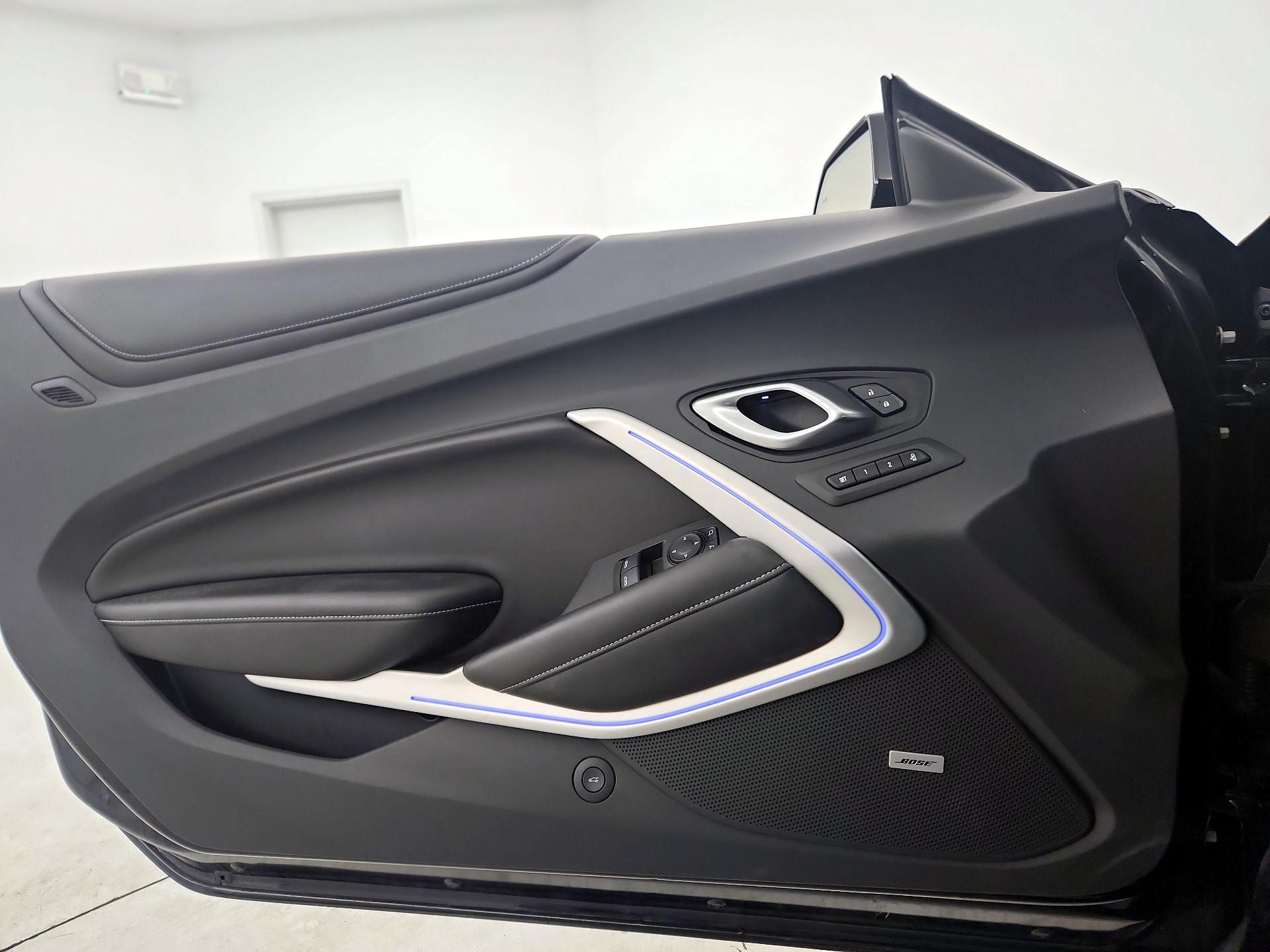 Thumbnail: 2017 Chevrolet Camaro - 12