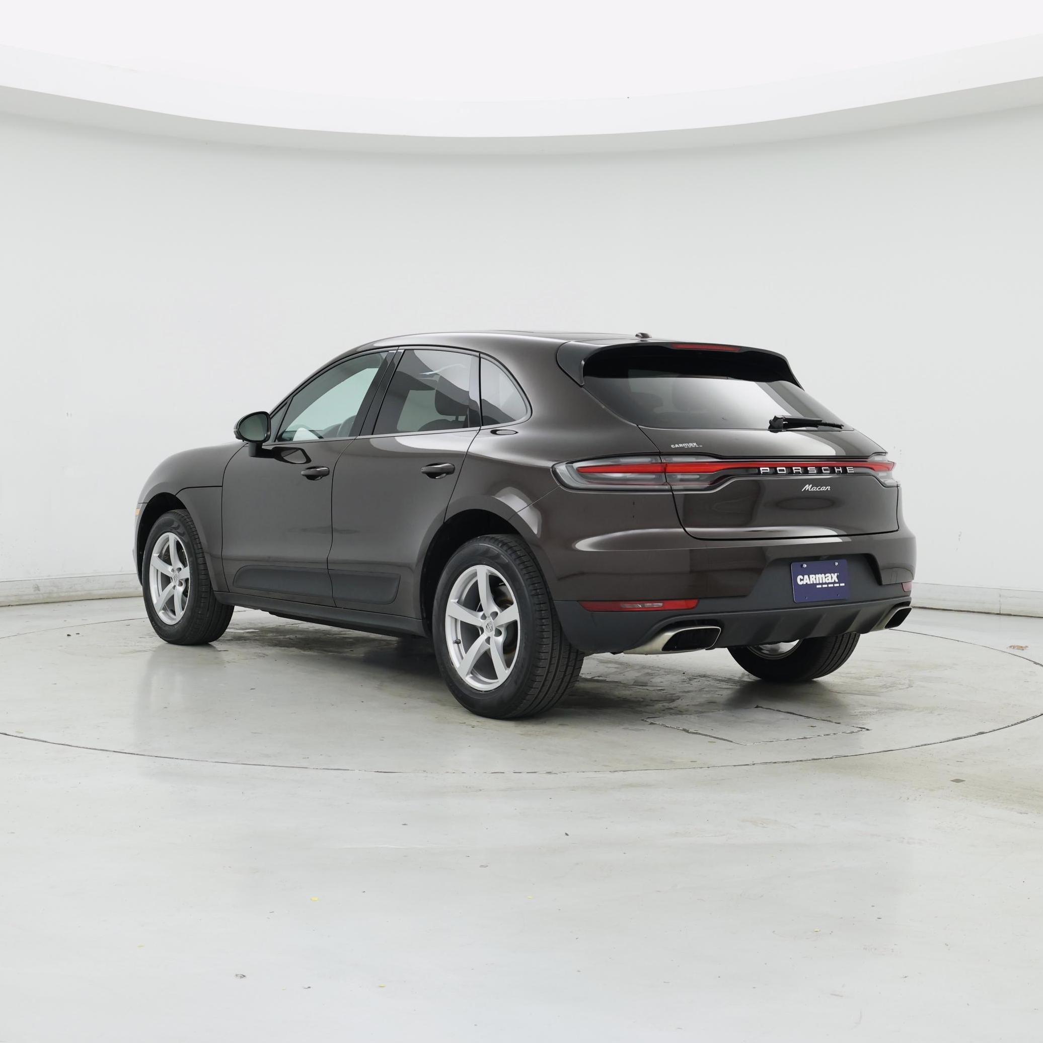 Thumbnail: 2021 Porsche Macan - 2