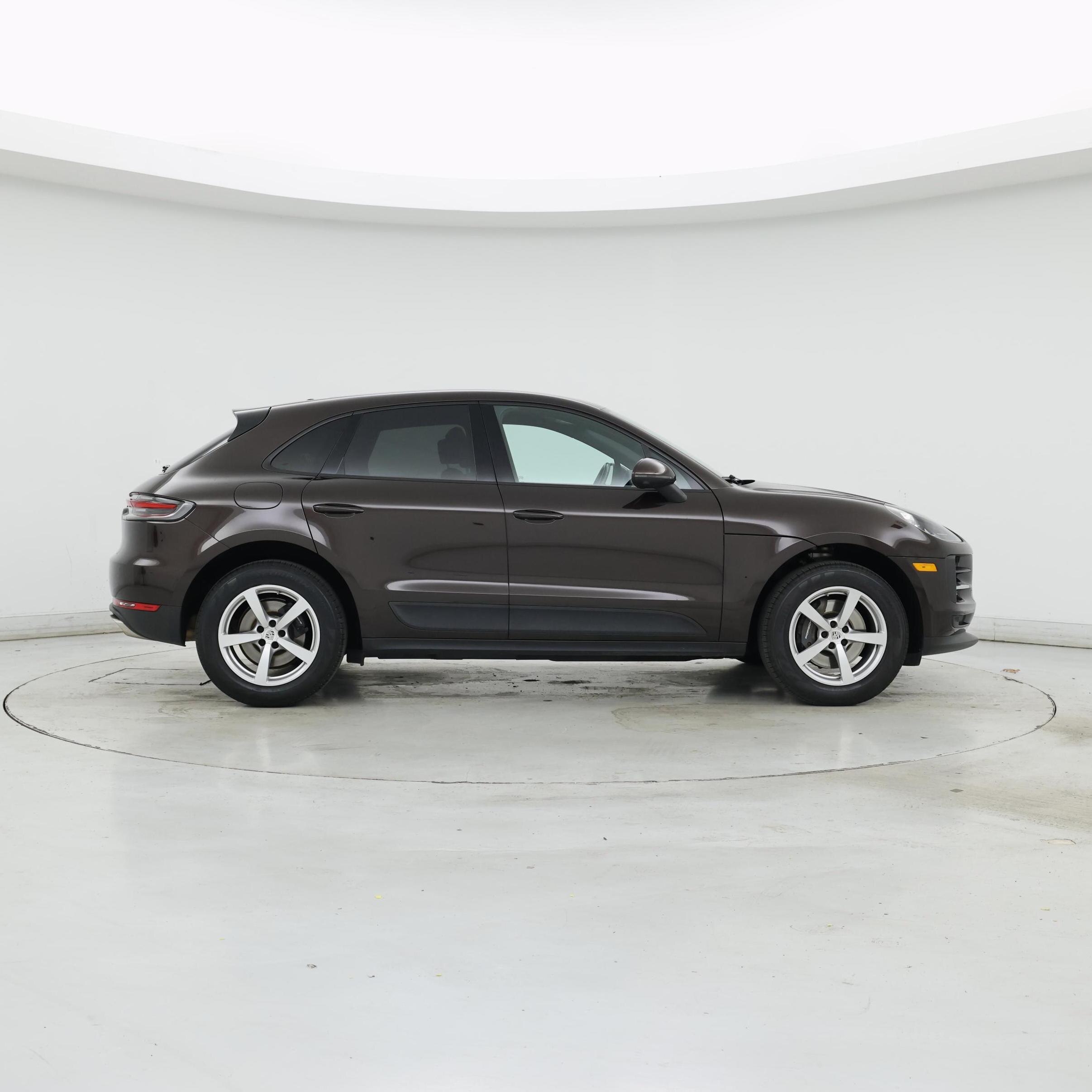 Thumbnail: 2021 Porsche Macan - 7