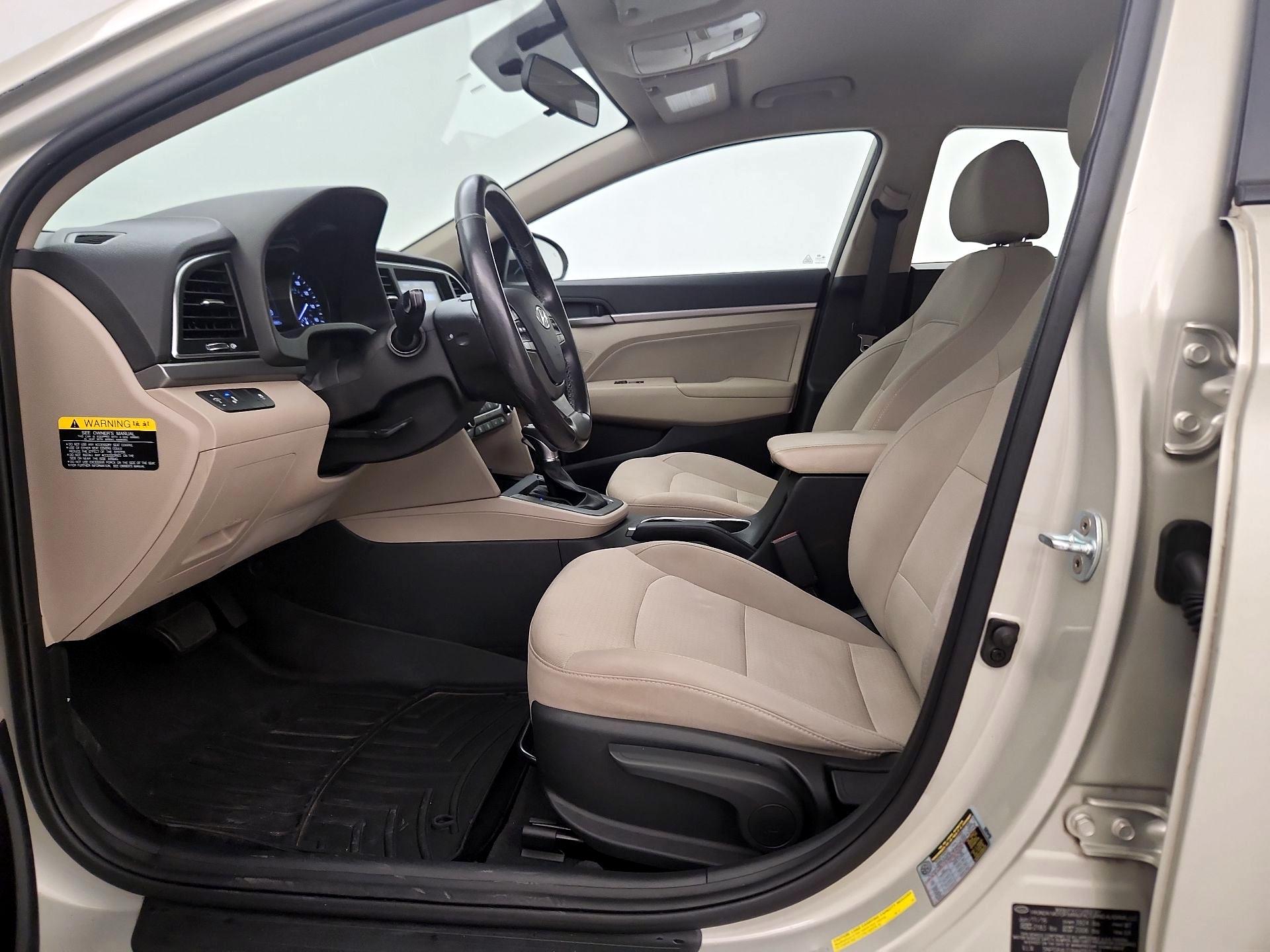 Thumbnail: 2017 Hyundai Elantra - 11