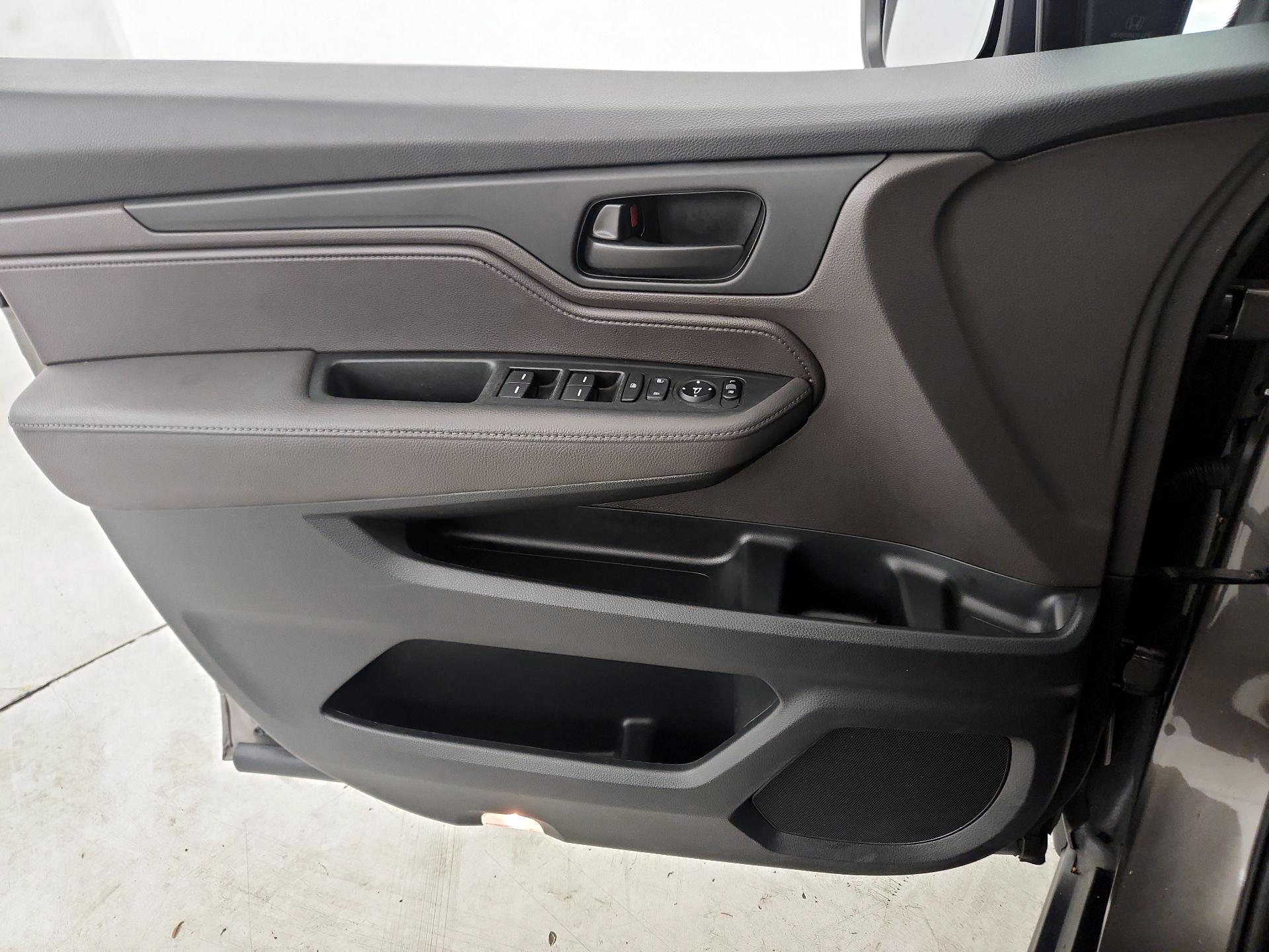 Thumbnail: 2020 Honda Odyssey - 12