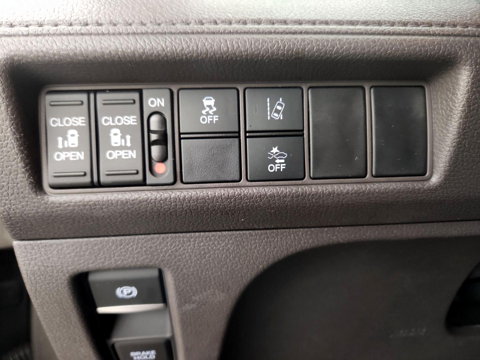 Thumbnail: 2020 Honda Odyssey - 13