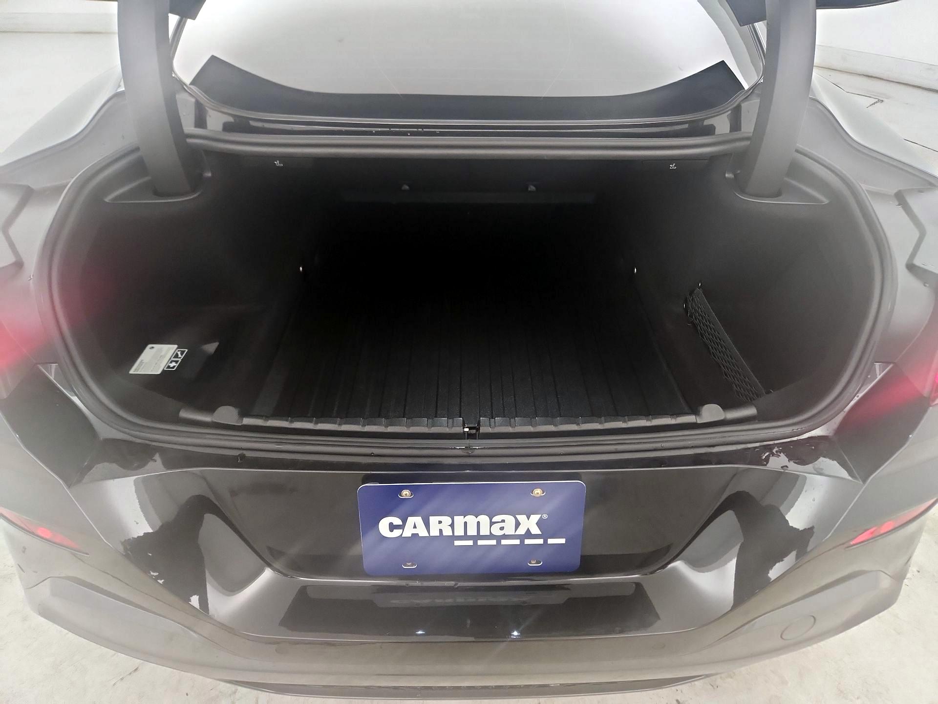 Thumbnail: 2021 BMW 8 Series - 19