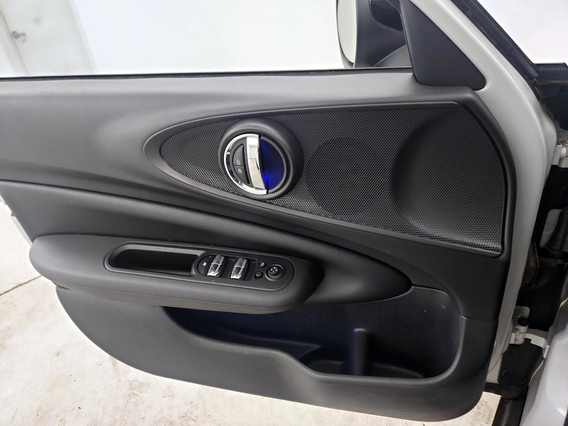 Thumbnail: 2018 MINI Cooper Clubman - 12