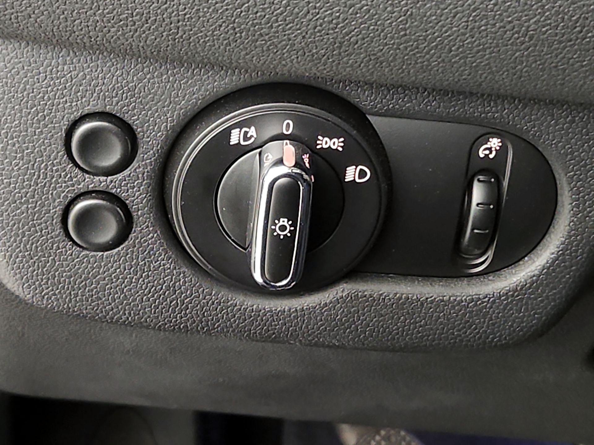 Thumbnail: 2018 MINI Cooper Clubman - 13