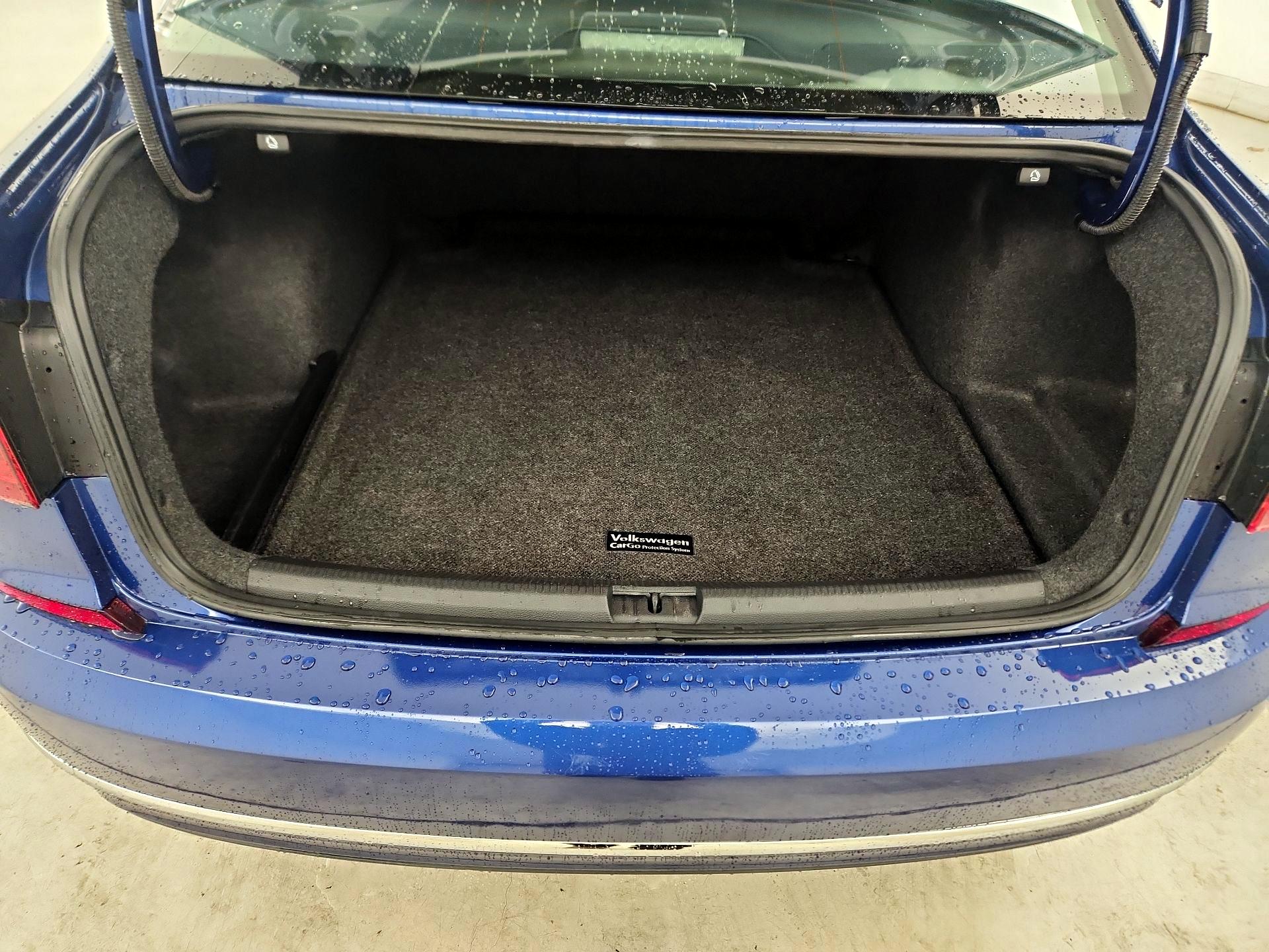 Thumbnail: 2017 Volkswagen Passat - 20