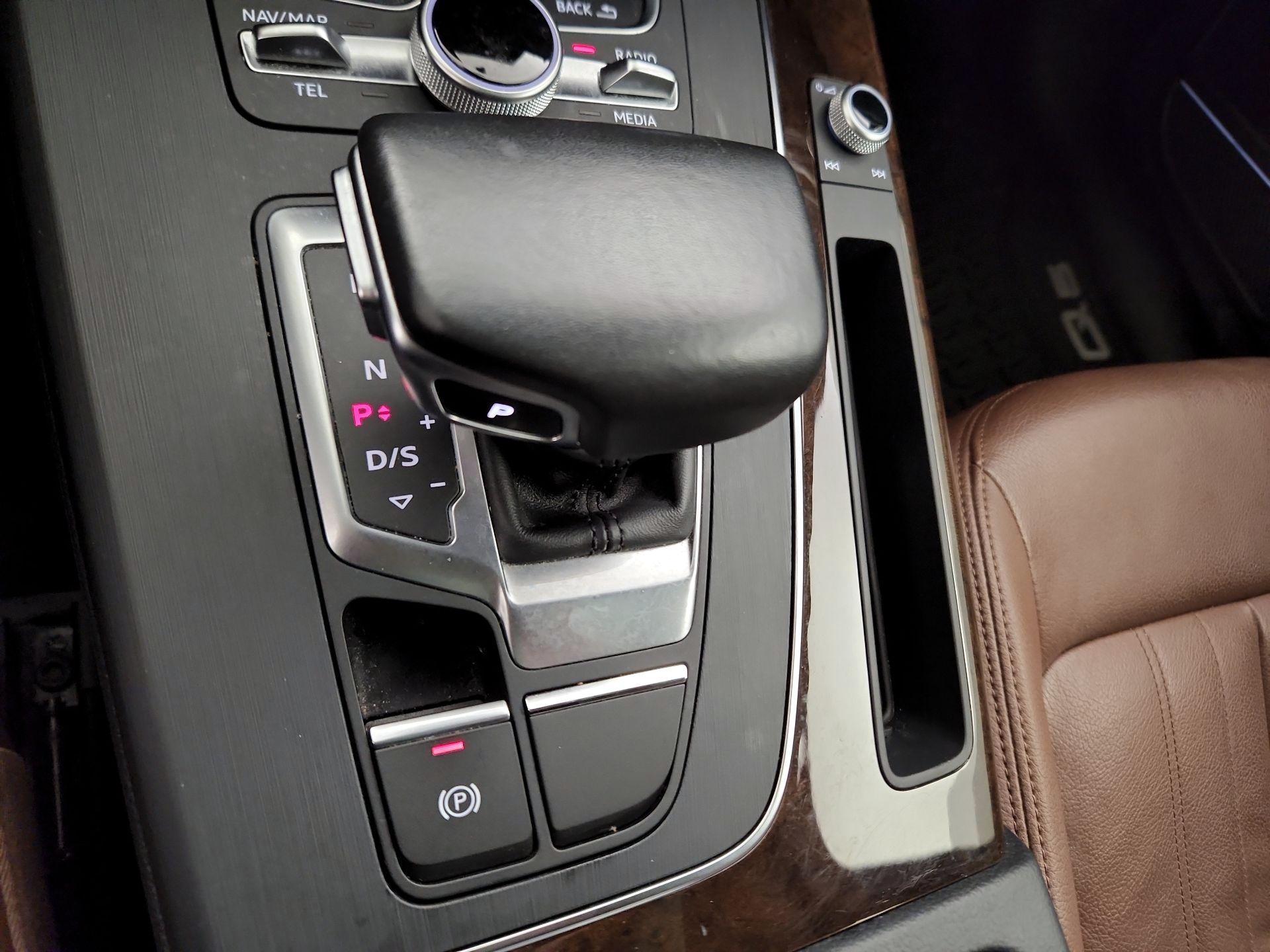 Thumbnail: 2018 Audi Q5 - 18