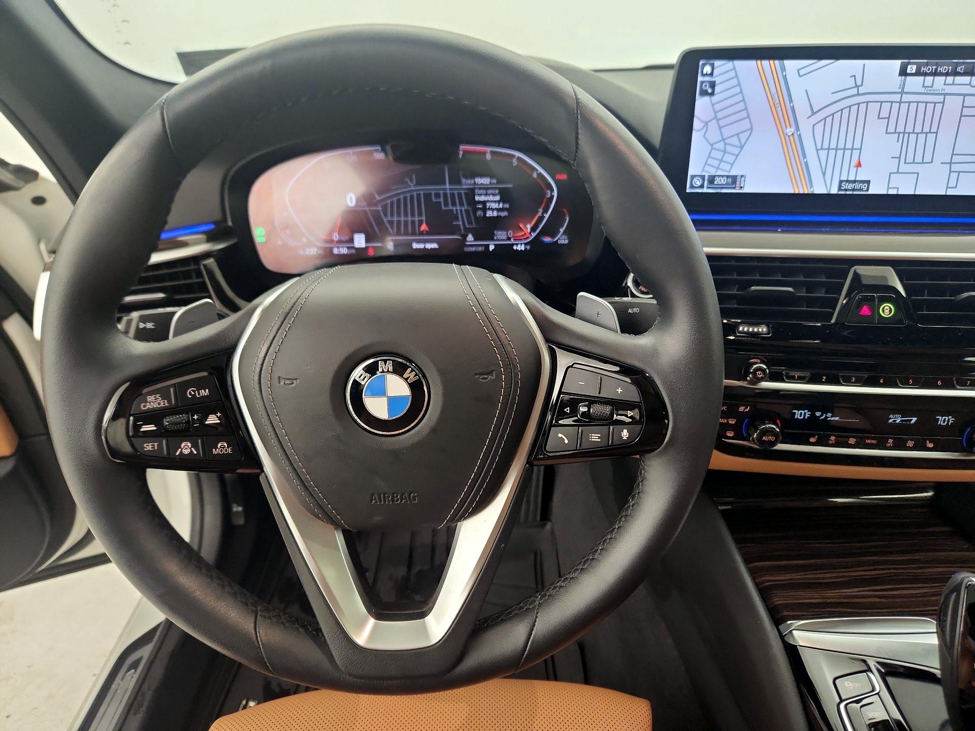 Thumbnail: 2022 BMW 5 Series - 10